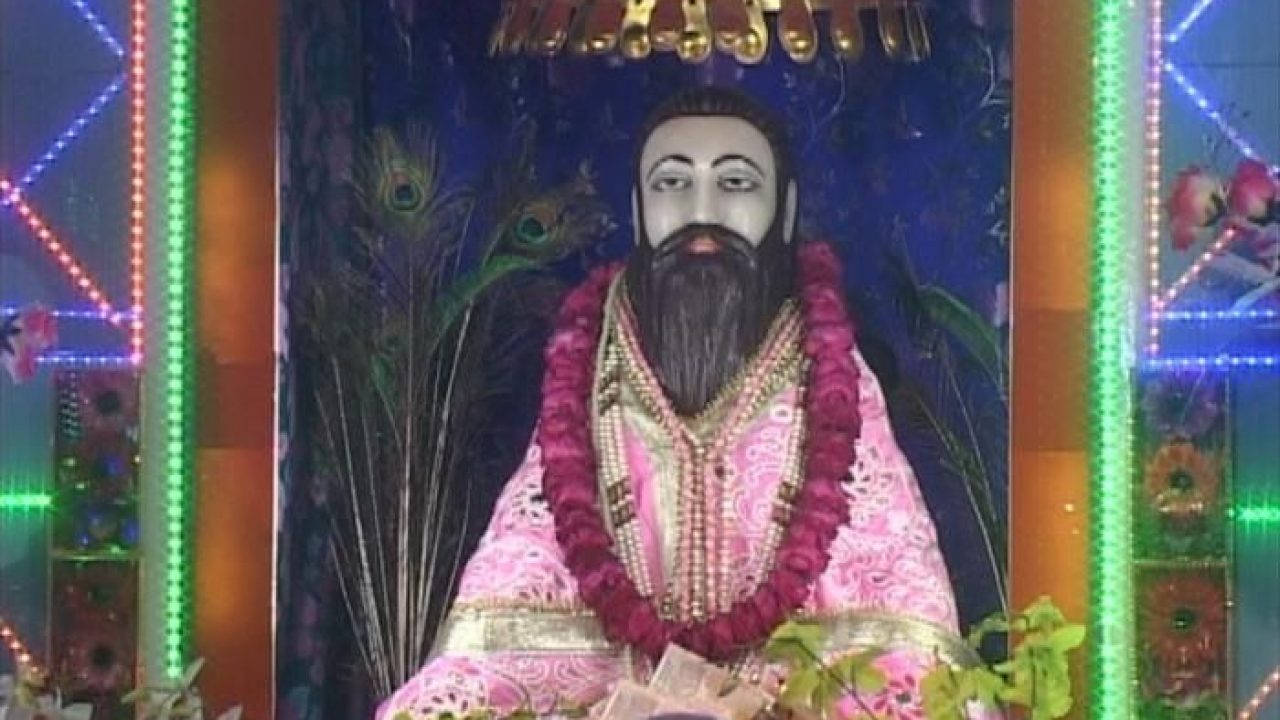 Guru Ravidass, altar statue, pink robes, HD Desktop Wallpaper