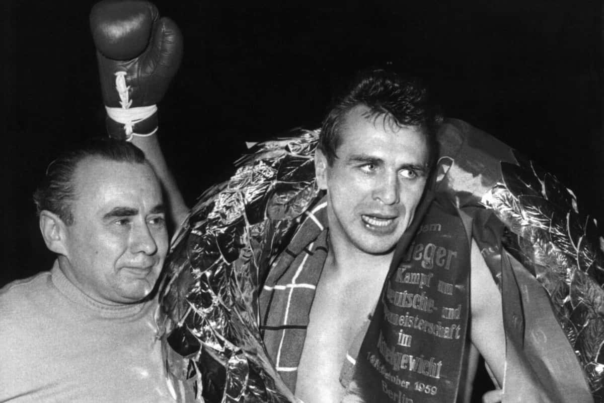 Gustav Scholz, German Boxer, black and white photo, SD Desktop Wallpaper