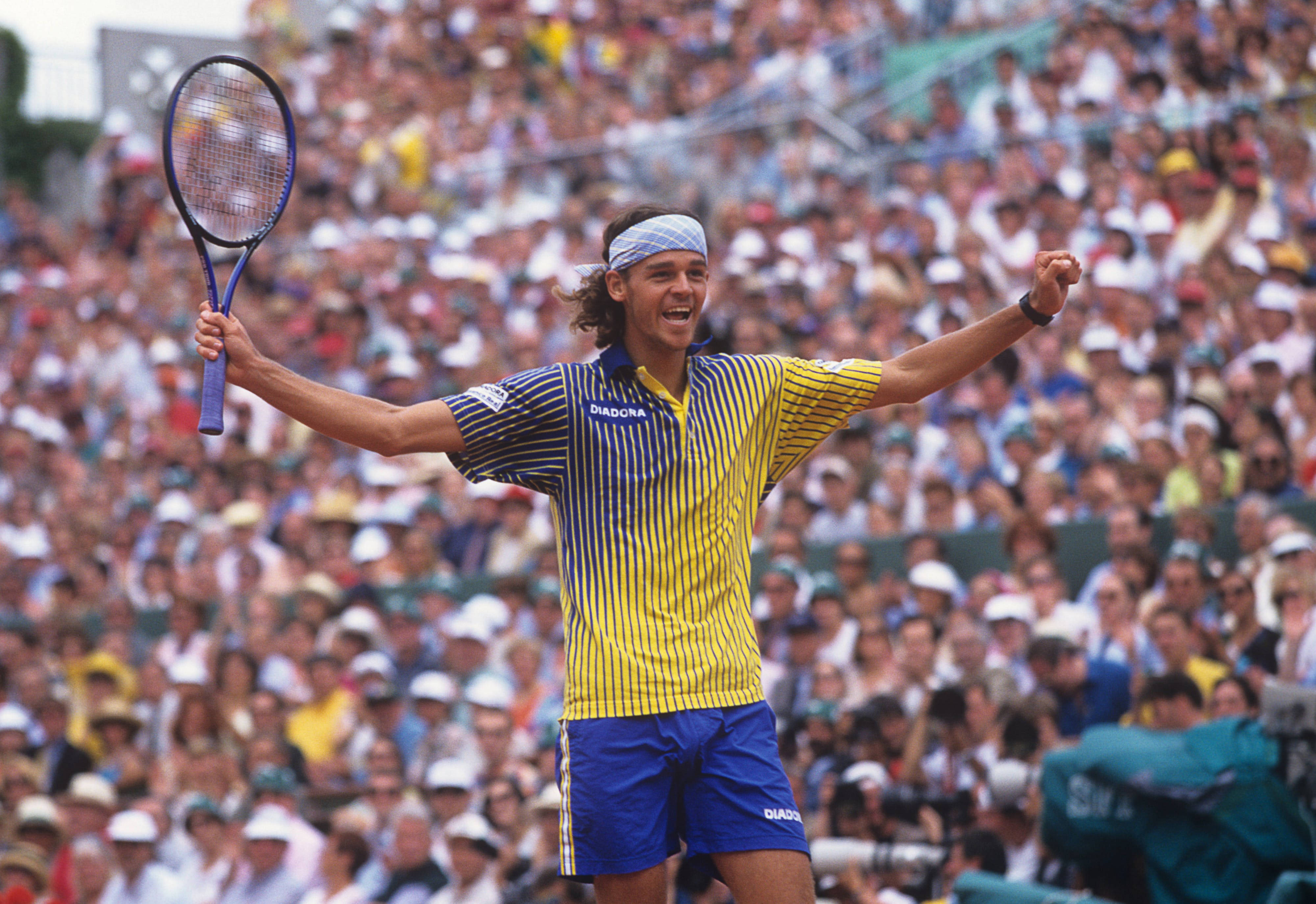 Gustavo Kuerten, yellow striped shirt, racket, 4K Desktop Wallpaper