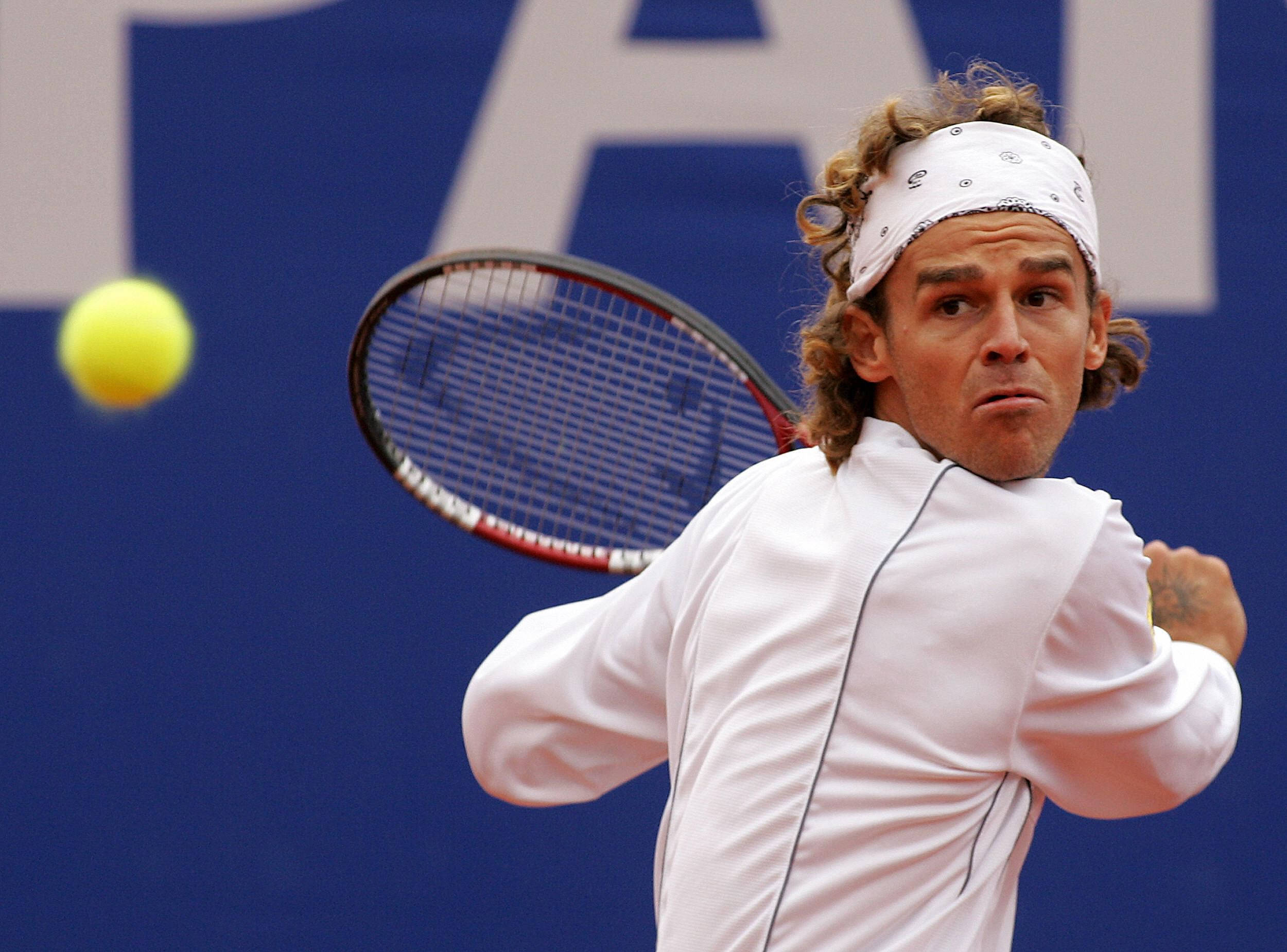 Gustavo Kuerten, white gear, yellow ball, Full HD Desktop Wallpaper