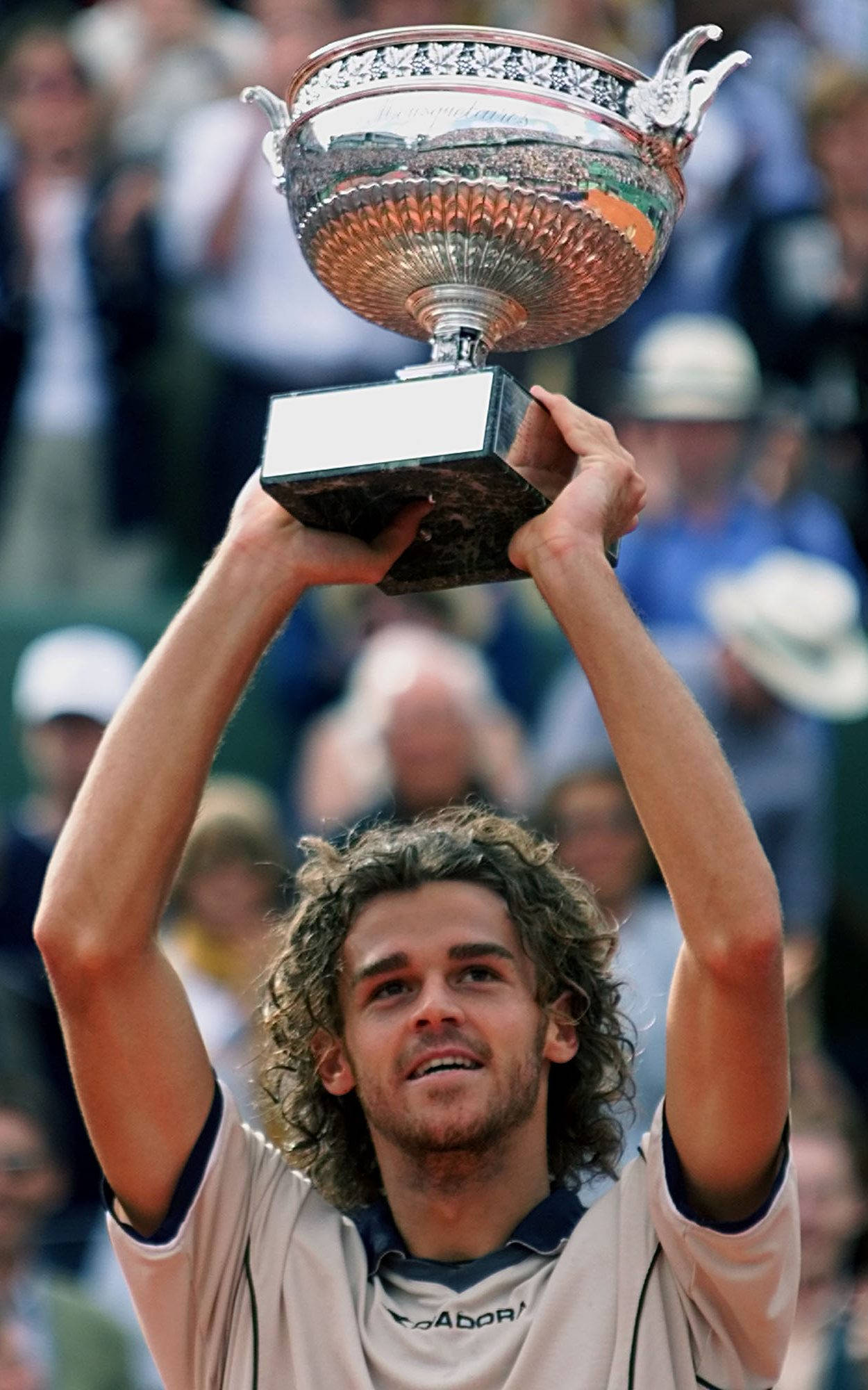 Gustavo Kuerten, silver trophy, tennis player, Full HD Phone Wallpaper