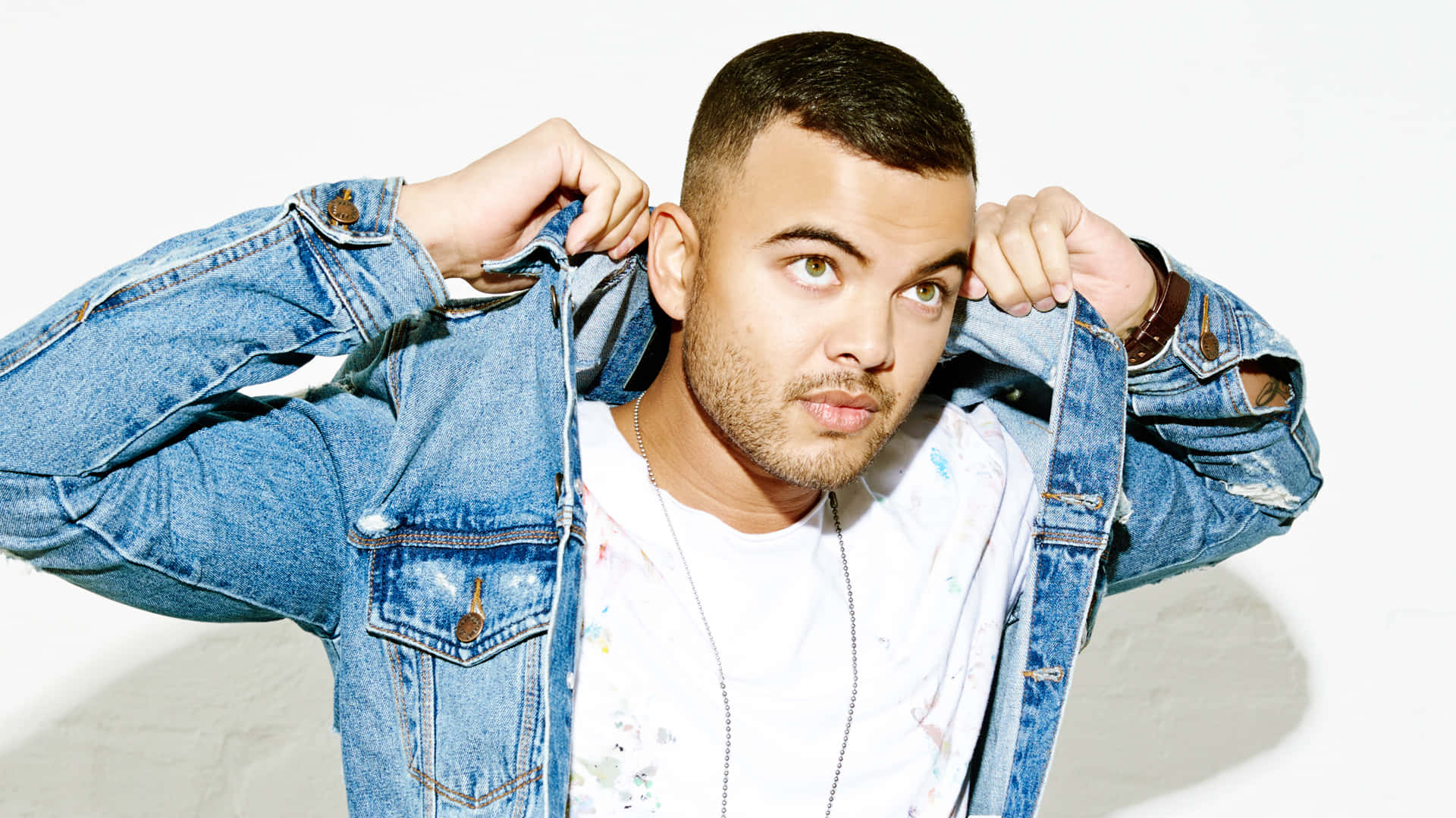 Guy Sebastian, short dark hair, green eyes, Full HD Desktop Wallpaper