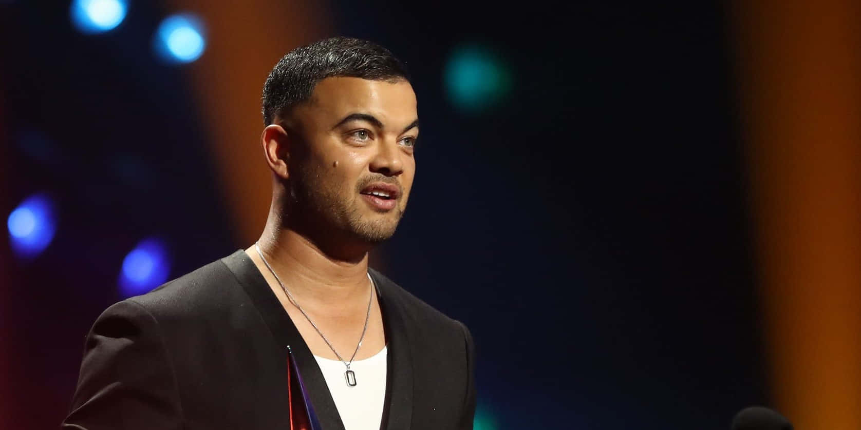 Guy Sebastian, black blazer, white shirt, HD Desktop Wallpaper