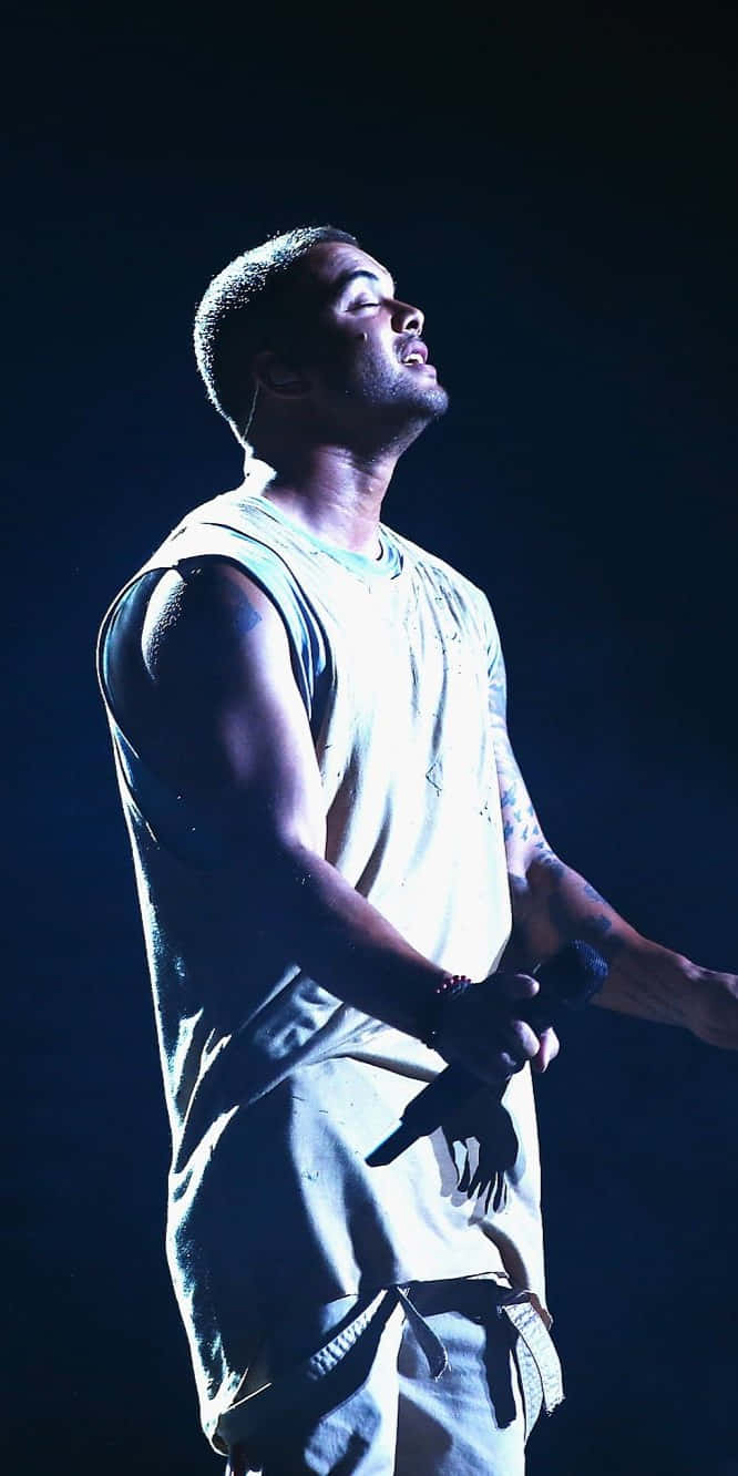Guy Sebastian, blue stage light, passionate performance, HD Phone Wallpaper