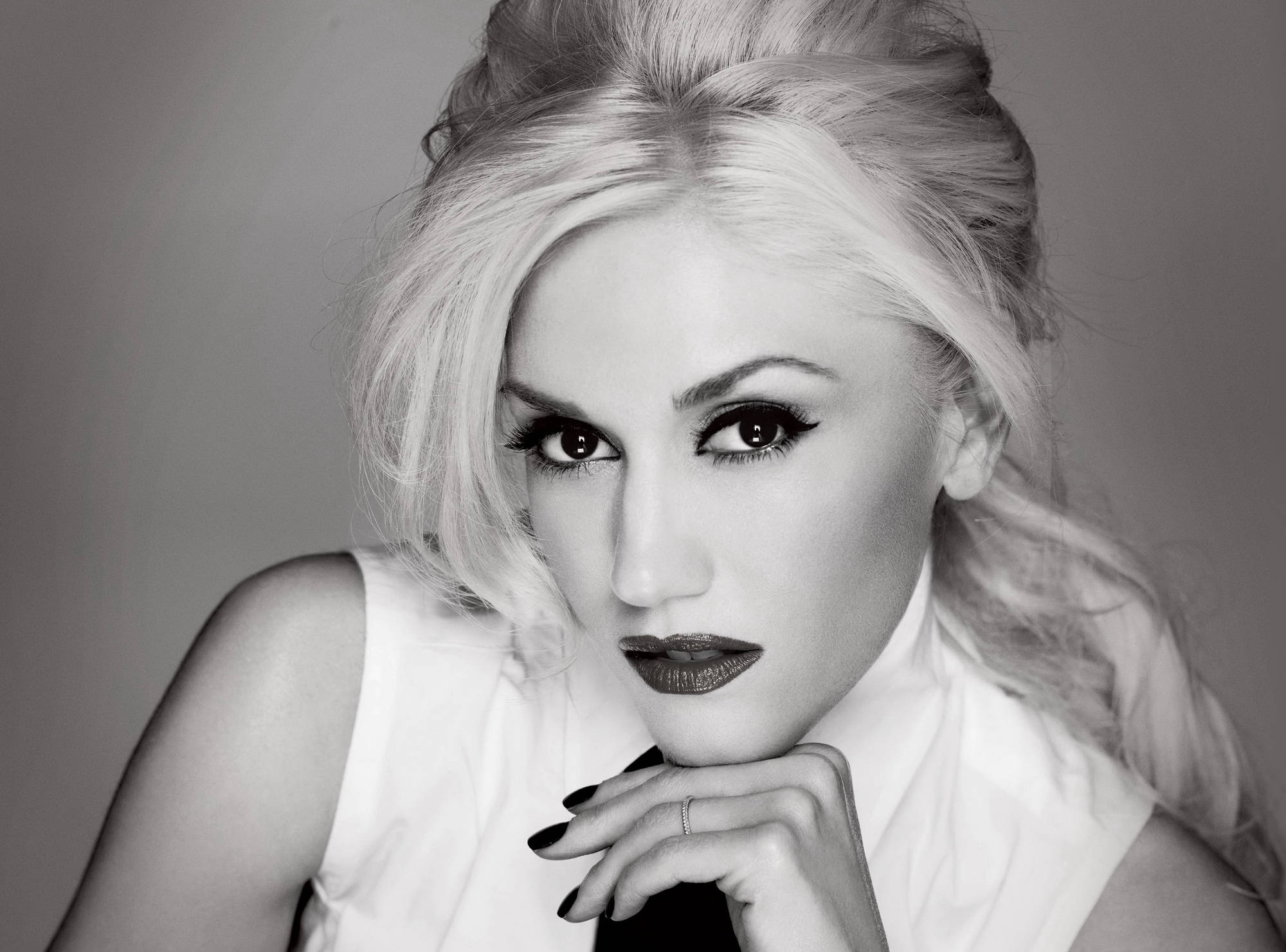 Gwen Stefani, black and white portrait, blonde hair, Full HD Desktop Wallpaper