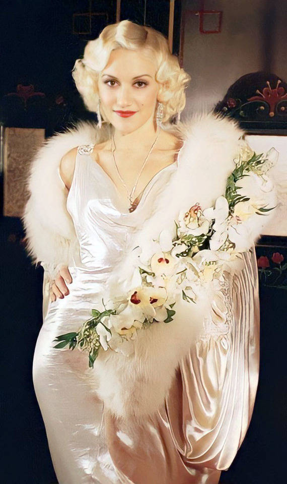 Gwen Stefani, white satin flapper dress, fur stole, SD Phone Wallpaper