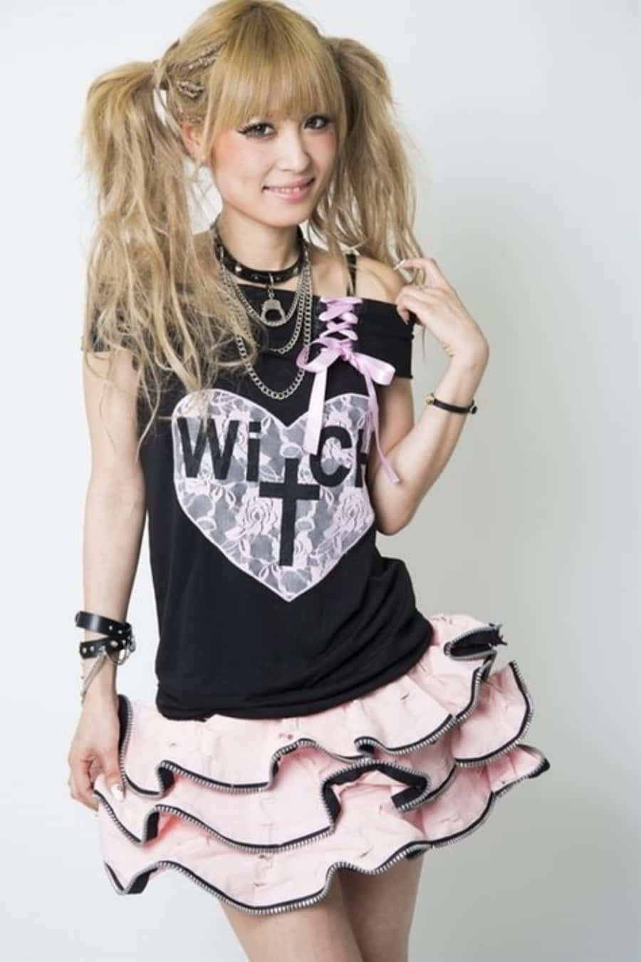 Gyaru, blonde pigtails, black witch-themed top, HD Phone Wallpaper