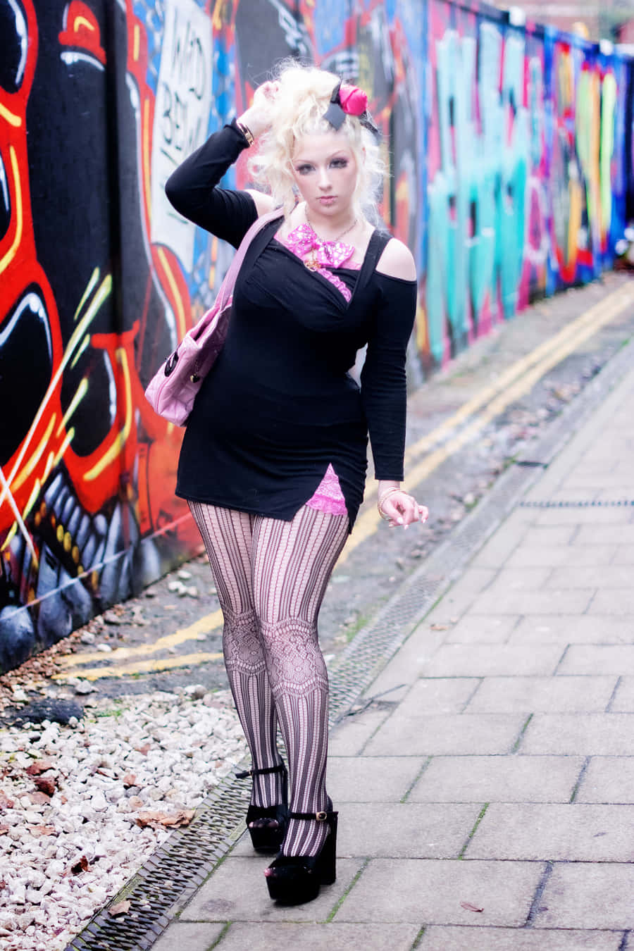 Gyaru, blonde woman, black and pink outfit, HD Phone Wallpaper