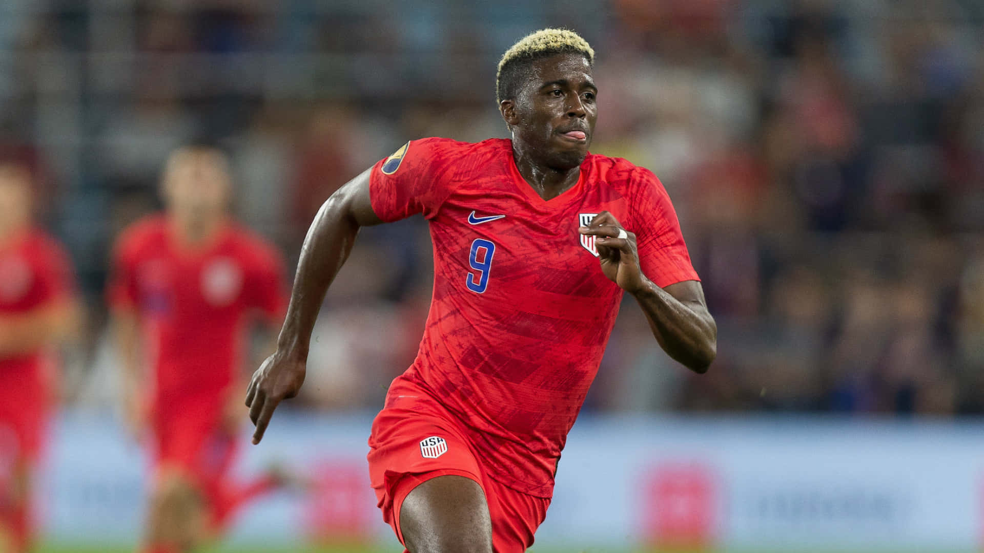 Gyasi Zardes, red jersey, number 9, Full HD Desktop Wallpaper