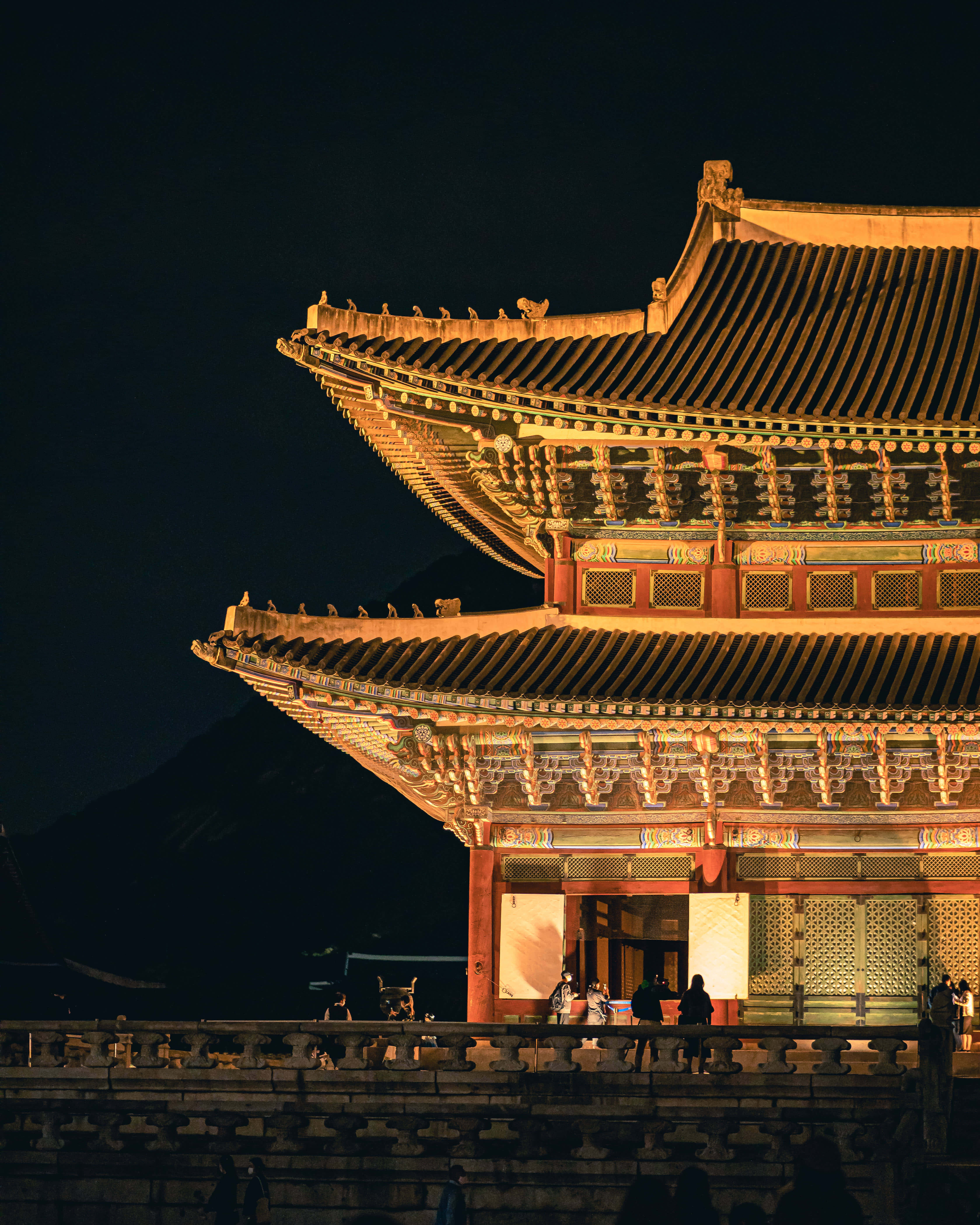 Gyeongbokgung Palace, night lights, traditional Korean palace roof, 5K Phone Wallpaper
