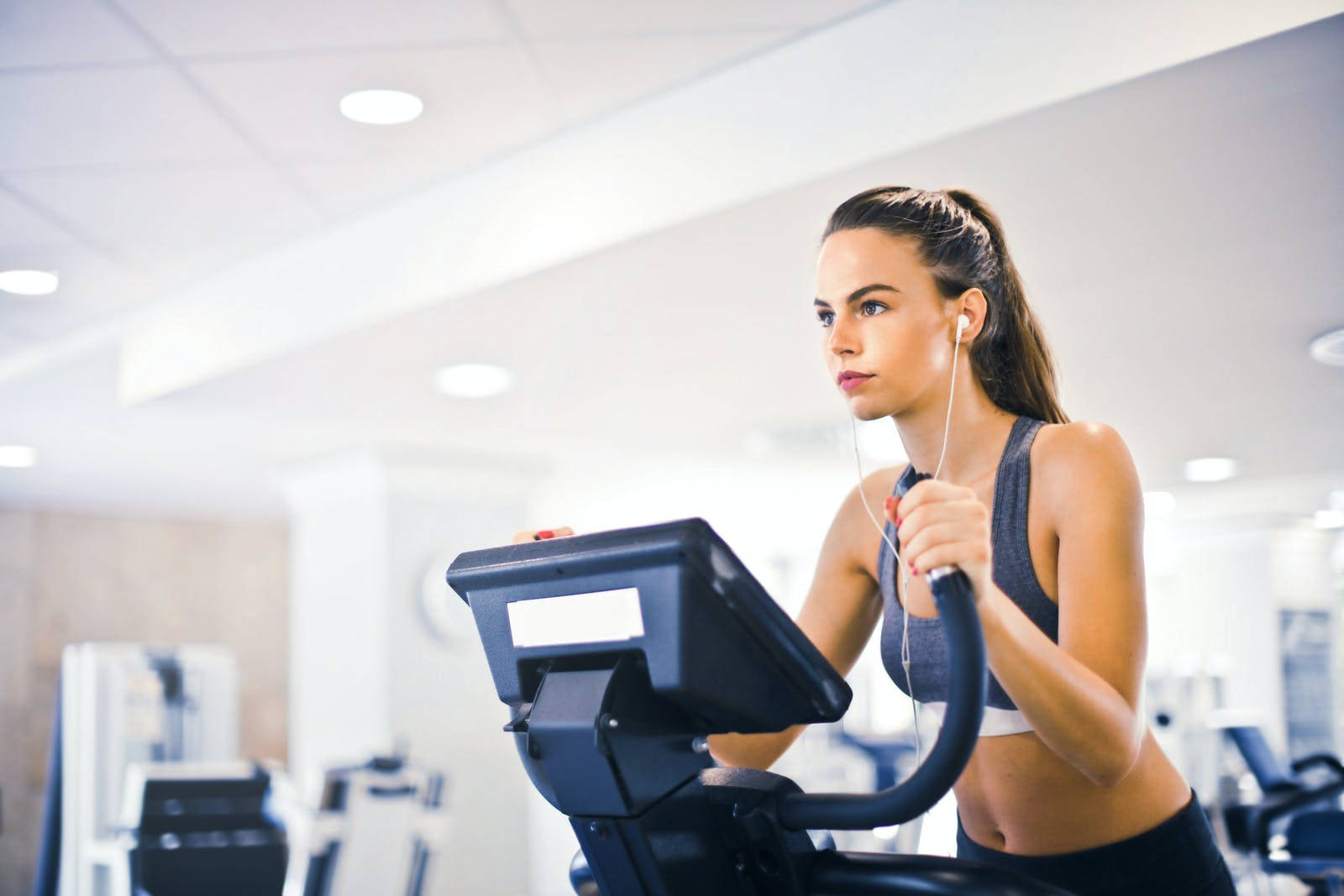 Gym Motivation Sight, stationary bike, bright modern gym, HD Desktop Wallpaper