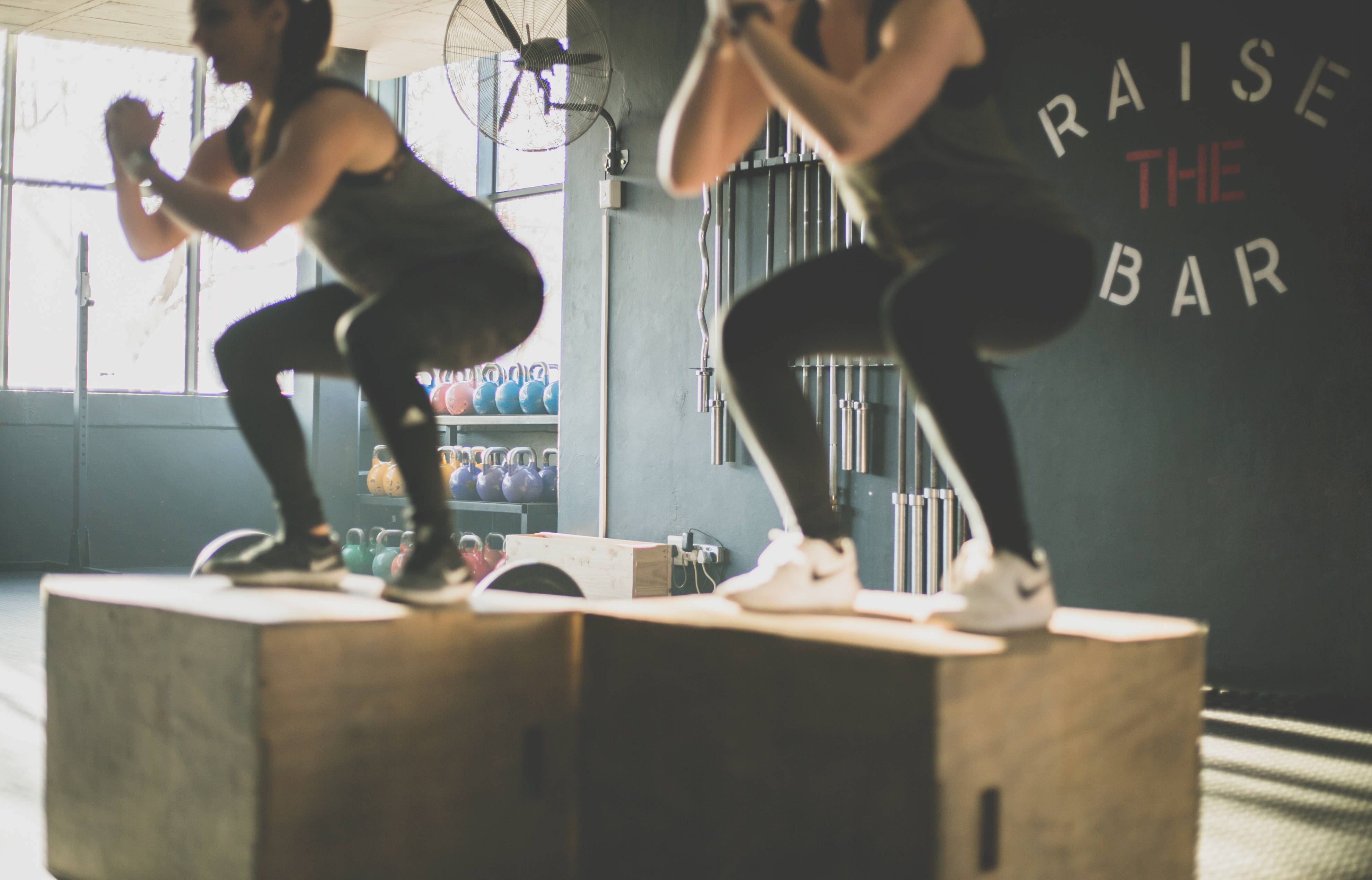 box jumps, sunlit gym, kettlebells, 4K Desktop Wallpaper