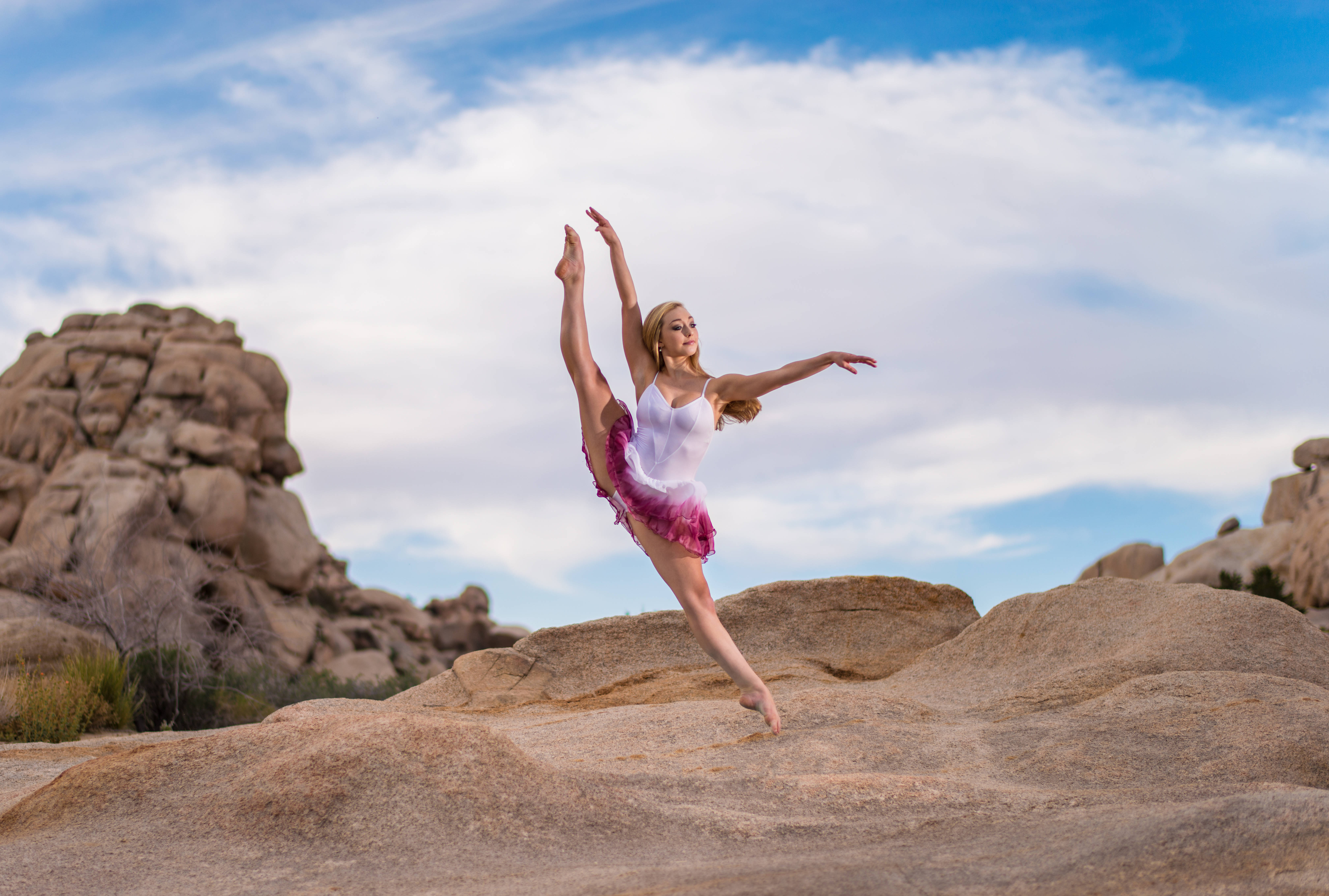 ballet dancer, white leotard, pink tutu, 5K Desktop Wallpaper
