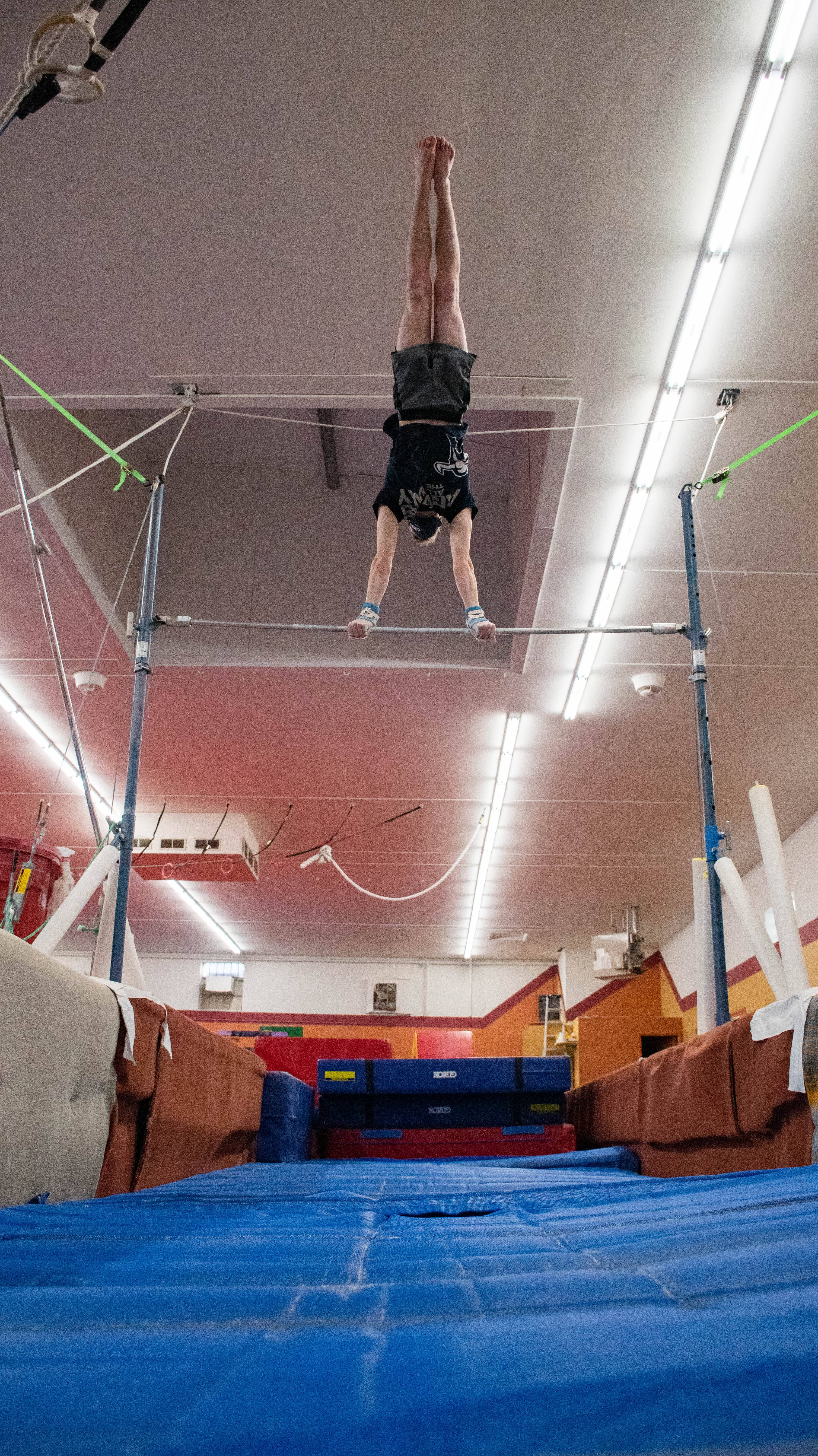 gymnastics bar, handstand, high bar, 5K Phone Wallpaper