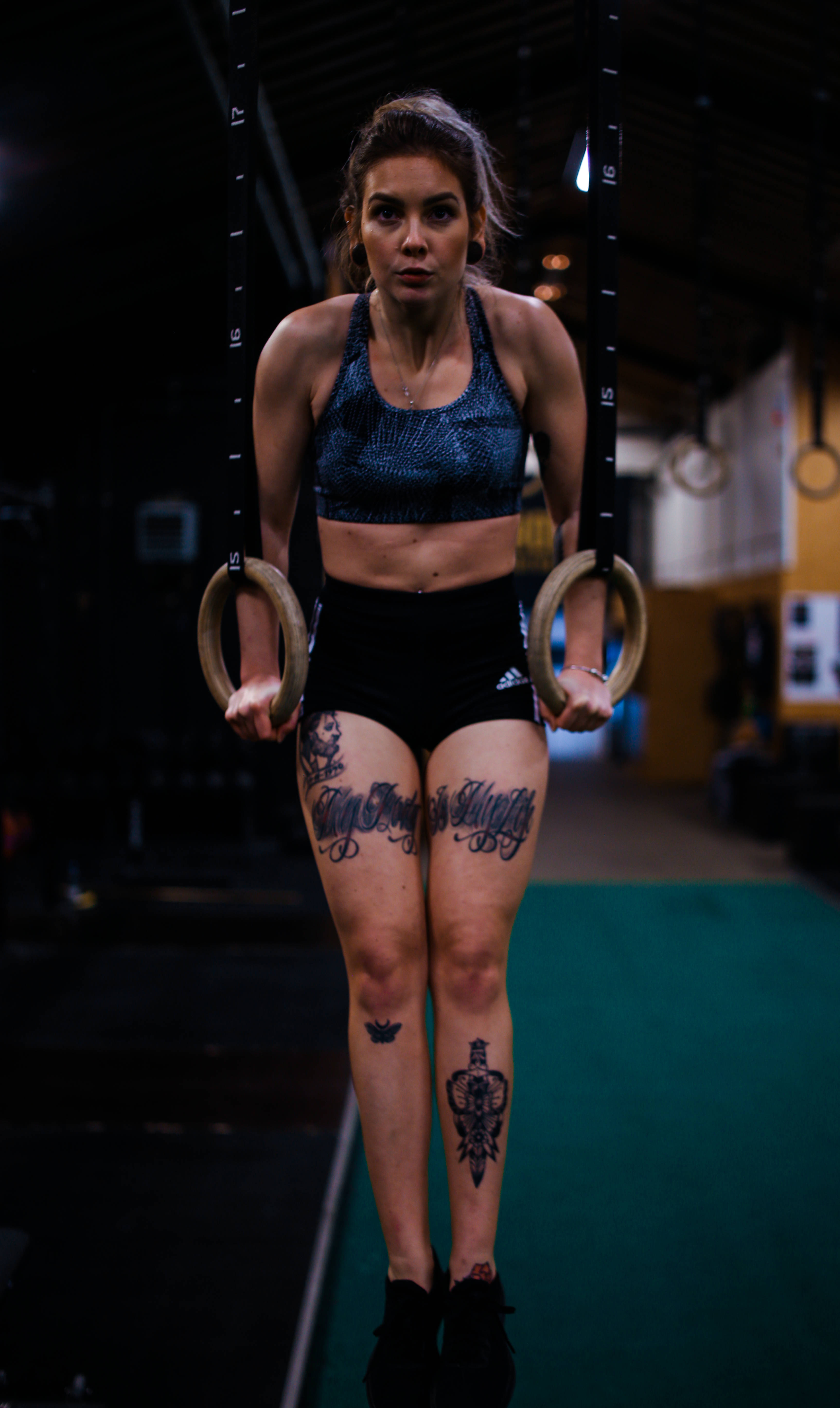 gymnastics rings, muscle-up, dimly lit gym, 5K Phone Wallpaper