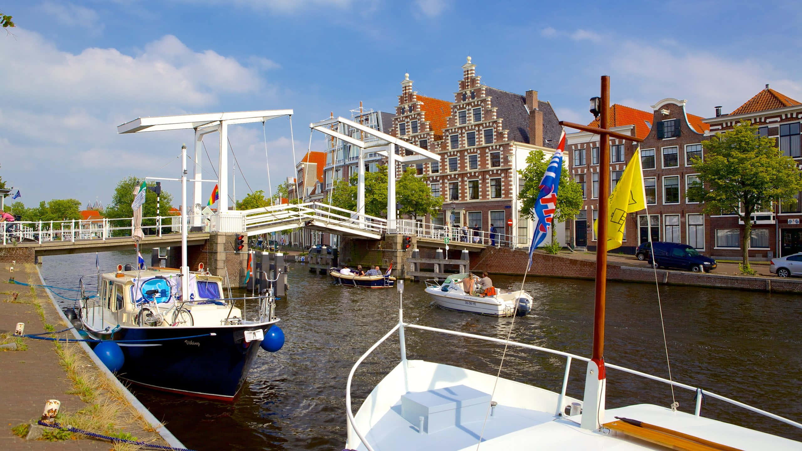 Haarlem, river view, bridge, 2K Desktop Wallpaper