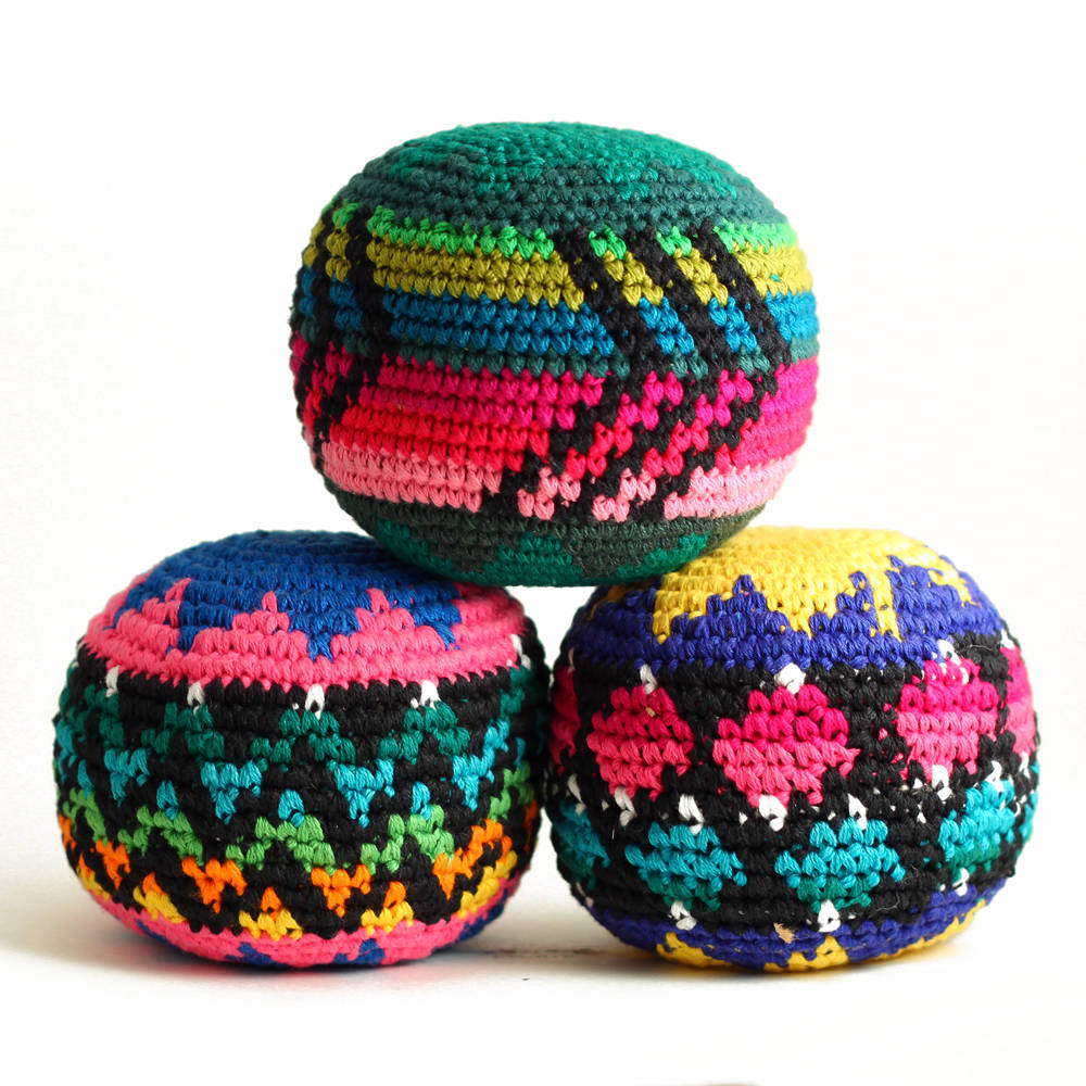 Hacky Sack Crochet, dark colors, crocheted poufs, SD Desktop Wallpaper