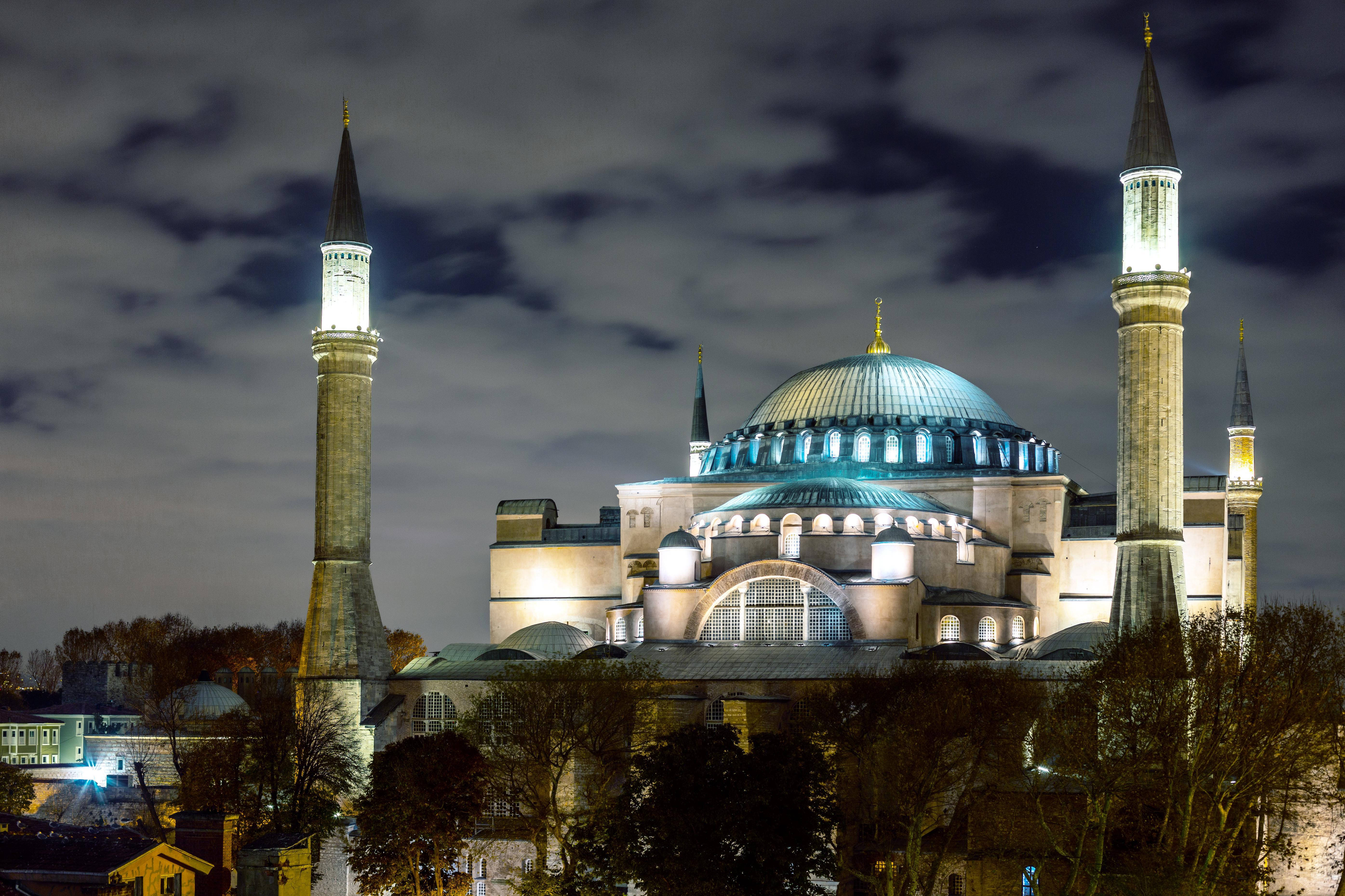 Hagia Sophia, lit up at night, domes, 5K Desktop Wallpaper