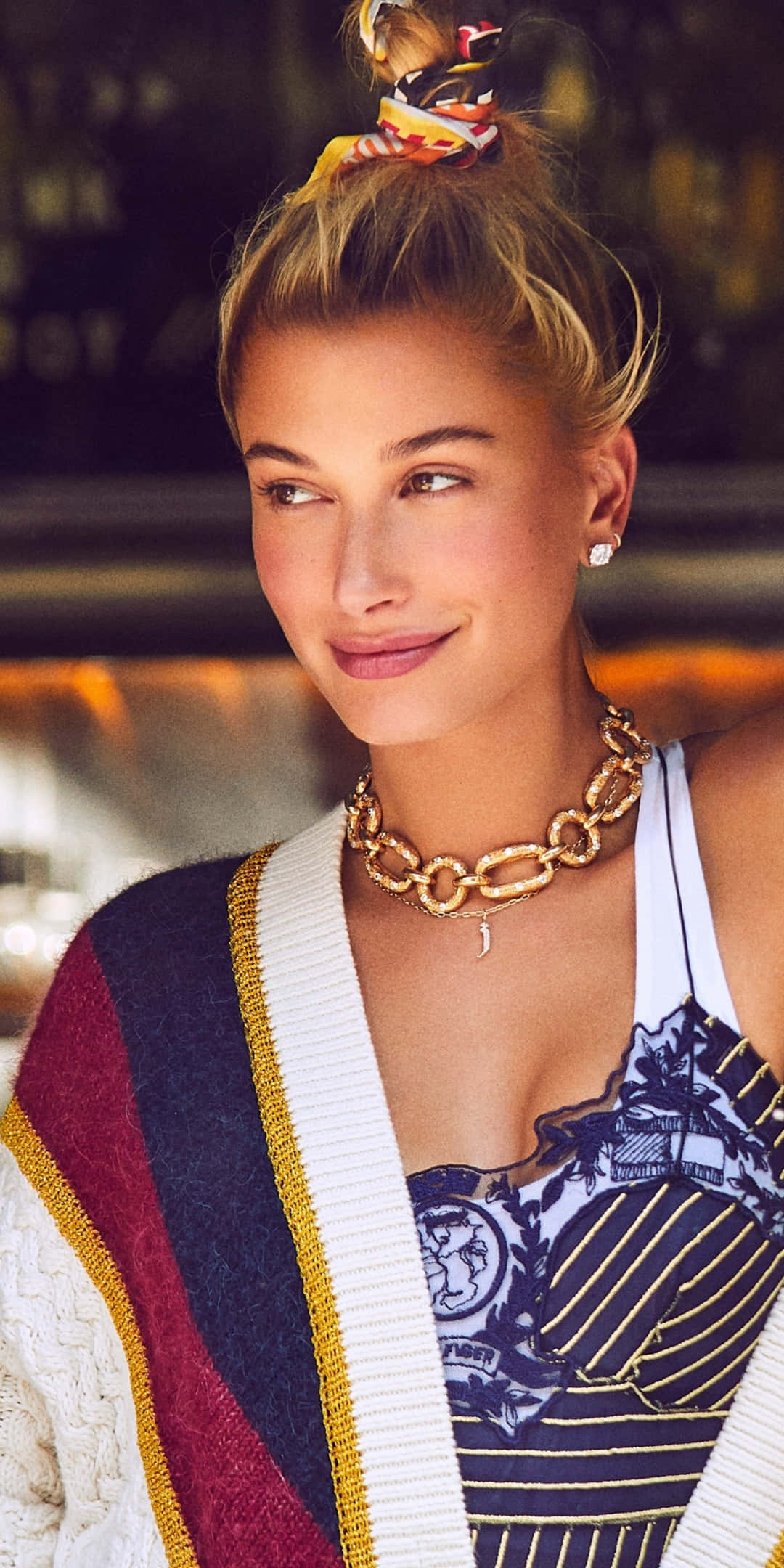 Hailey Baldwin, blonde hair, messy bun, Full HD Phone Wallpaper