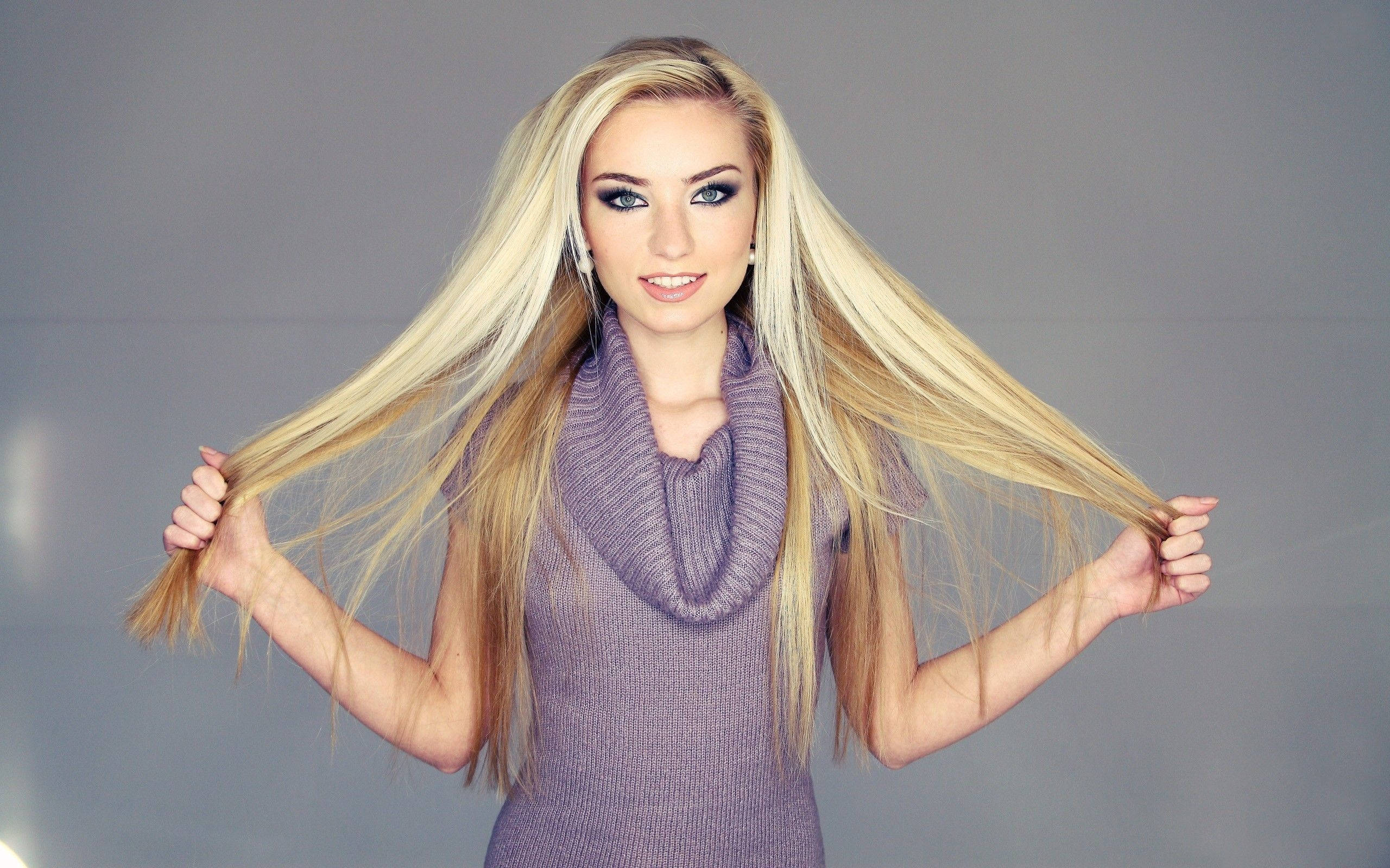 blonde girl, long flowing hair, plain gray background, 2K Desktop Wallpaper