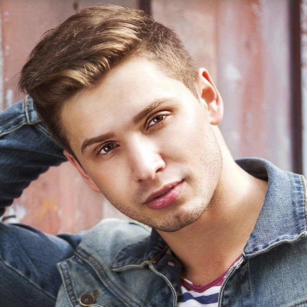 side part, brown hair, denim jacket, SD Desktop Wallpaper