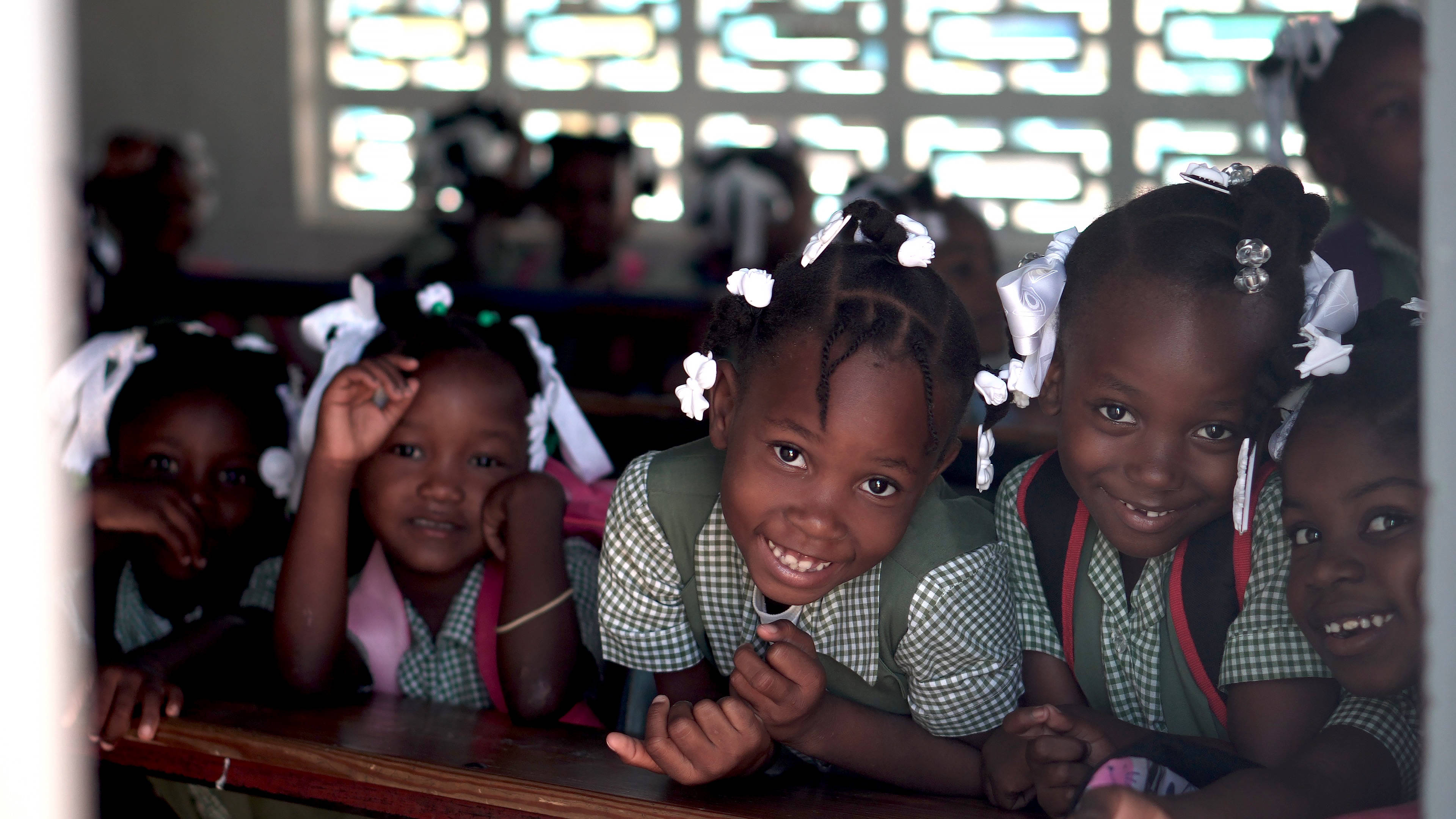 Haiti, school age kids, checkered uniforms, 4K Desktop Wallpaper
