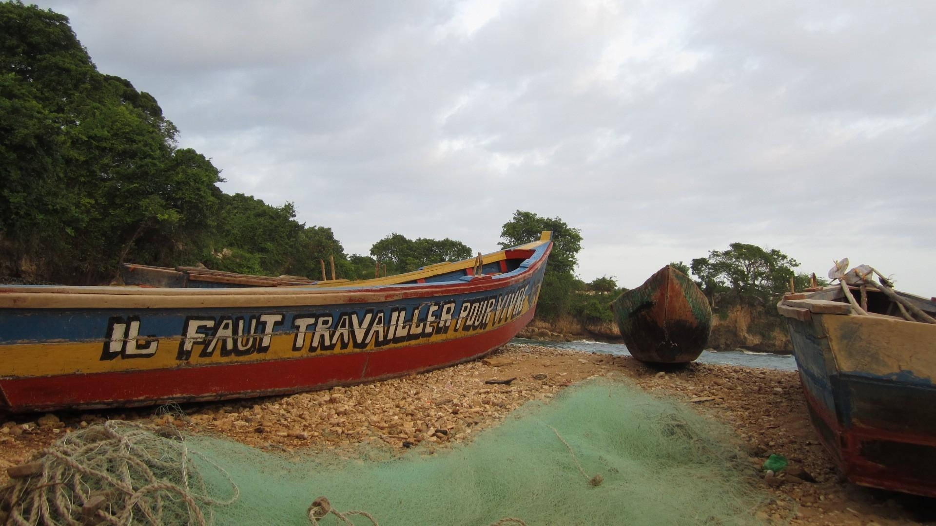 Haiti, fishing boat, French text, Full HD Desktop Wallpaper