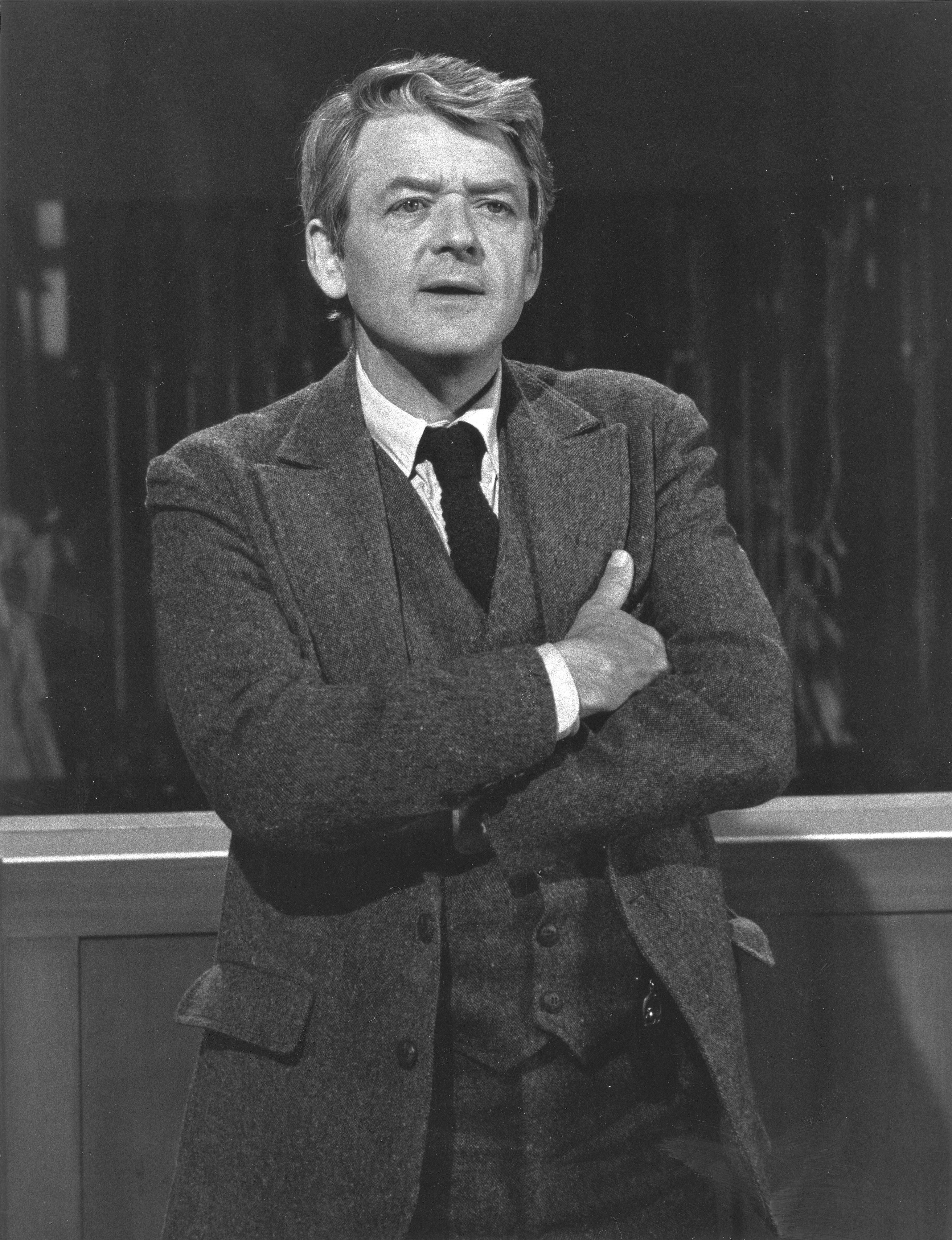 Hal Holbrook, textured suit, arms crossed, 4K Phone Wallpaper