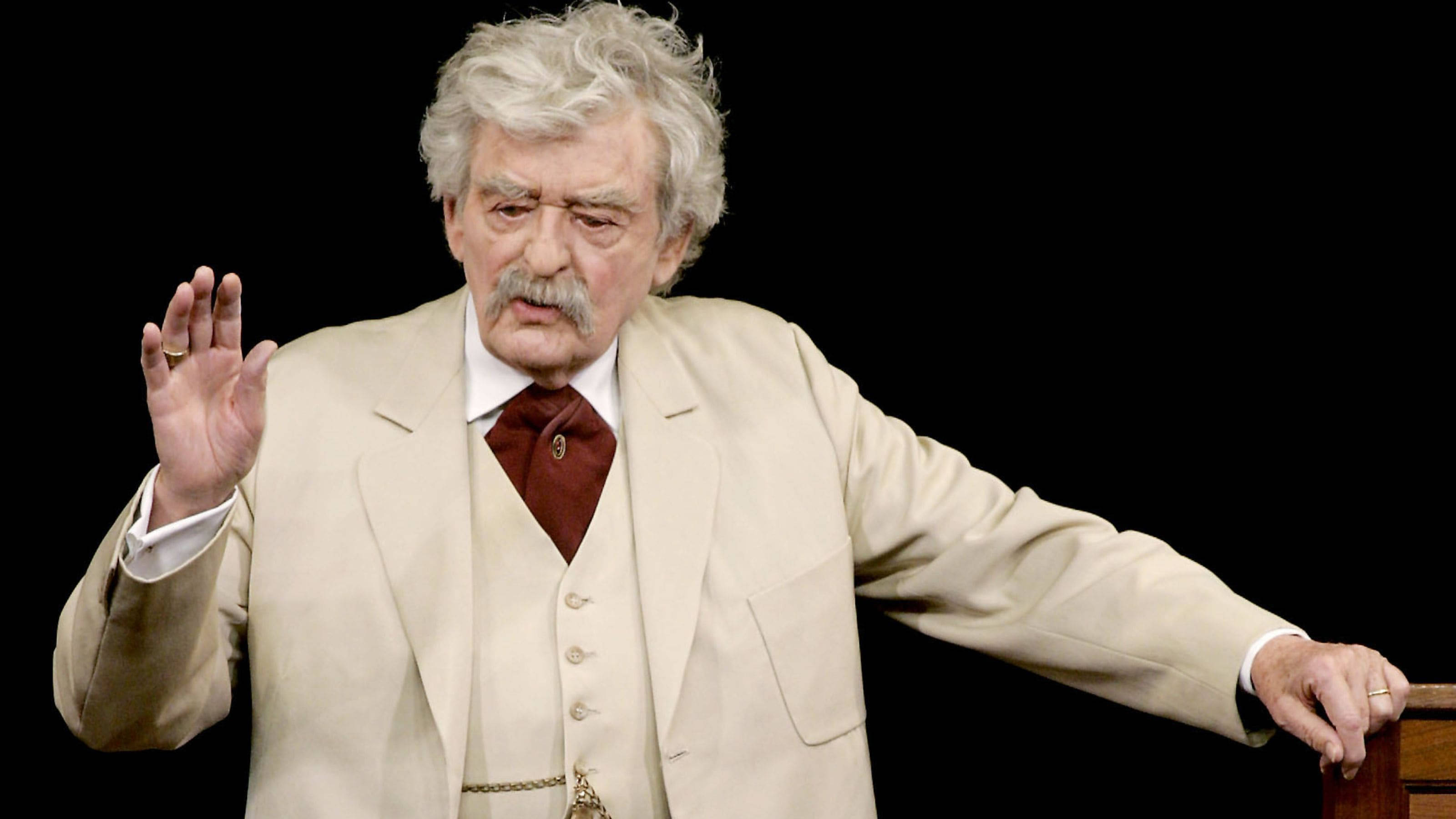 Hal Holbrook, beige suit, white hair, 2K Desktop Wallpaper