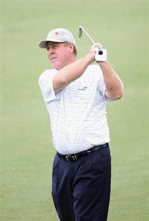 Hal Sutton, white polo shirt, lush green course, SD Phone Wallpaper