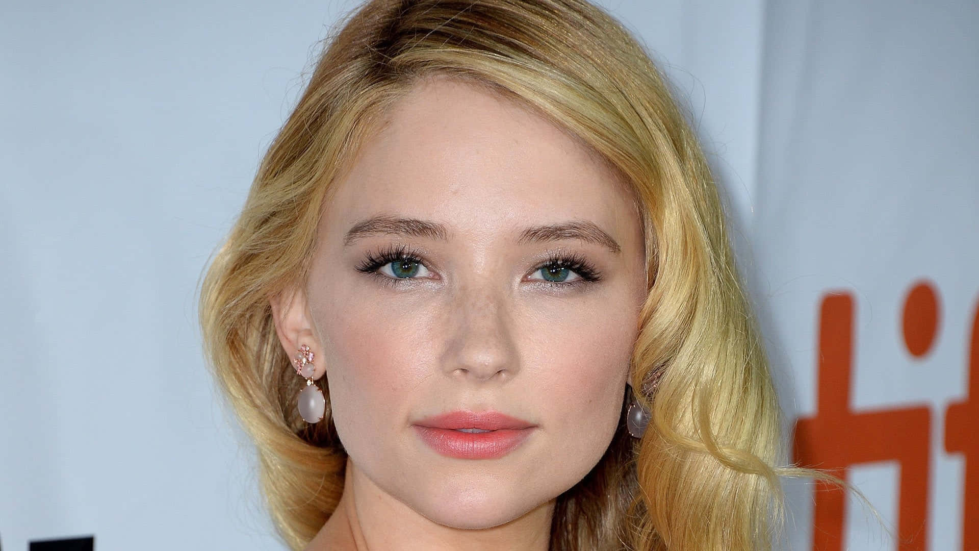 Haley Bennett, blonde wavy hair, green eyes, Full HD Desktop Wallpaper