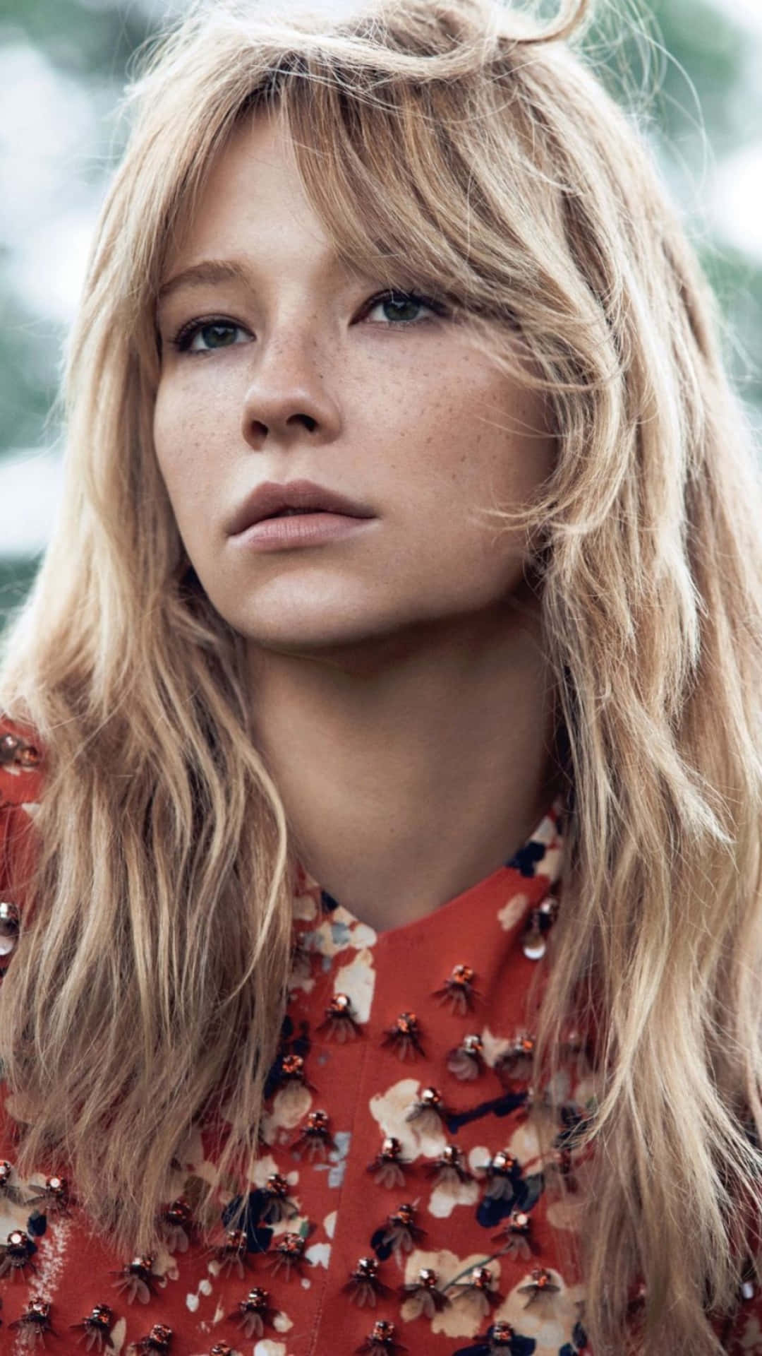 Haley Bennett, tousled blonde hair, freckles, Full HD Phone Wallpaper