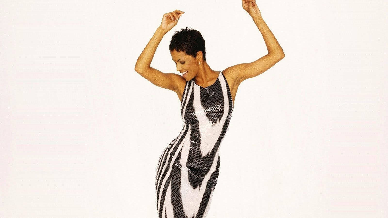 Halle Berry, knitted dress, sparkling black and white, HD Desktop Wallpaper