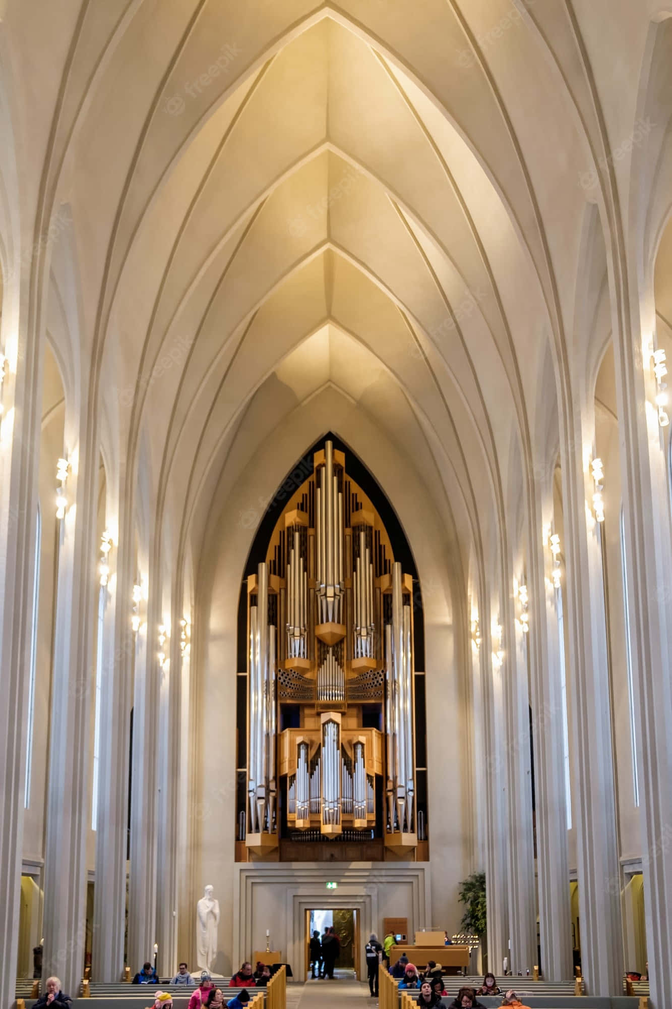 Hallgrimskirkja, white vaulted ceilings, wooden pipe organ, Full HD Phone Wallpaper