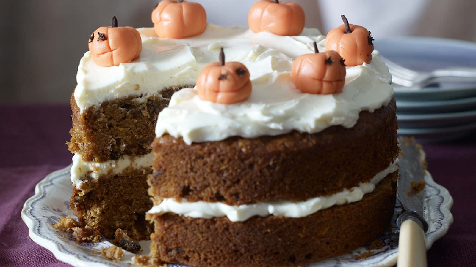 Halloween Cake, pumpkin cake, white frosting, HD Desktop Wallpaper