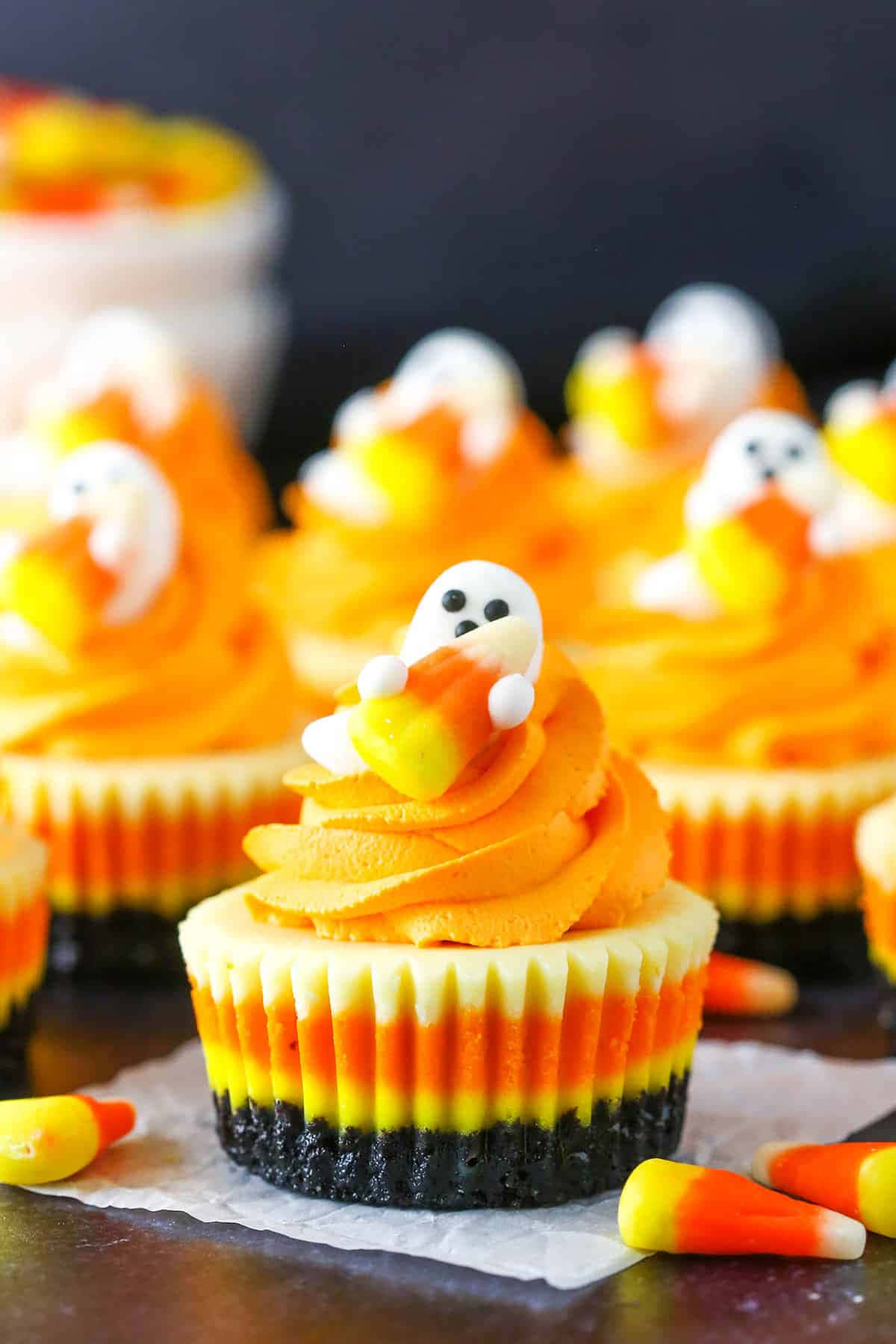 Halloween Candy Corn Cupcakes, orange frosting, ghost candy toppers, HD Phone Wallpaper
