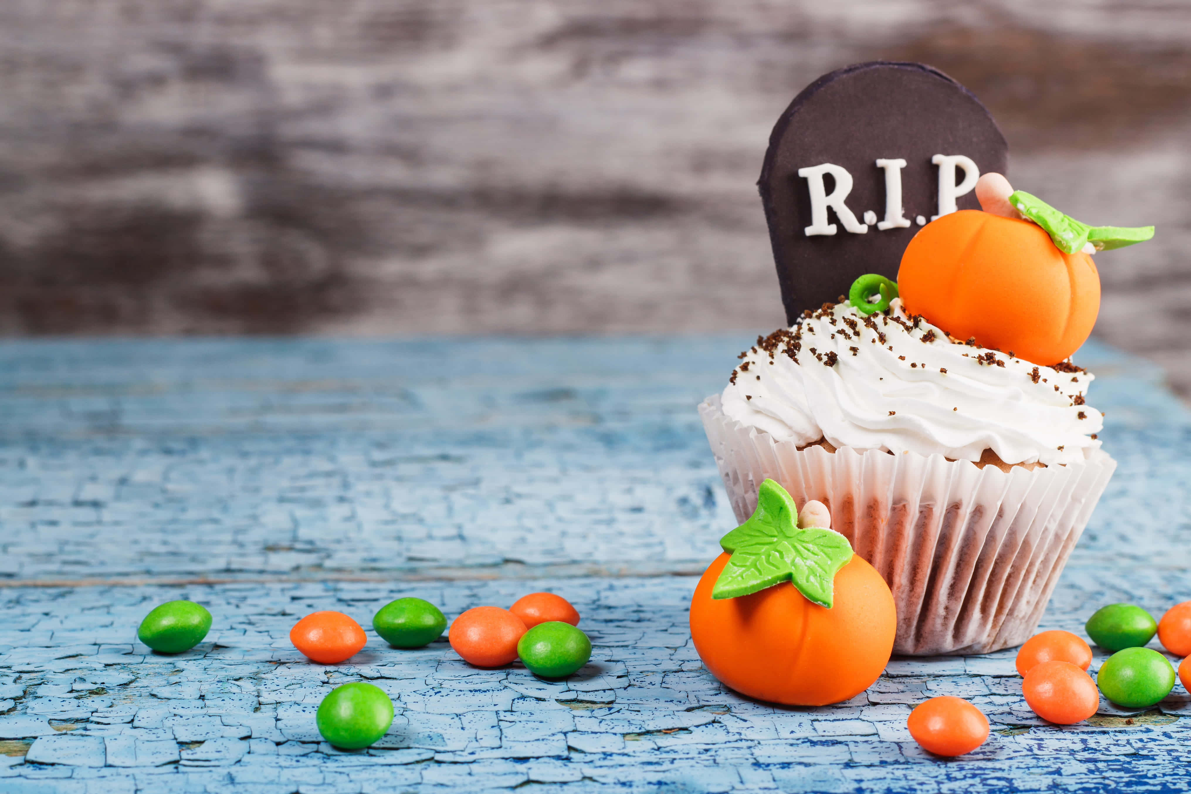 Halloween cupcakes, tombstone, pumpkin, 4K Desktop Wallpaper