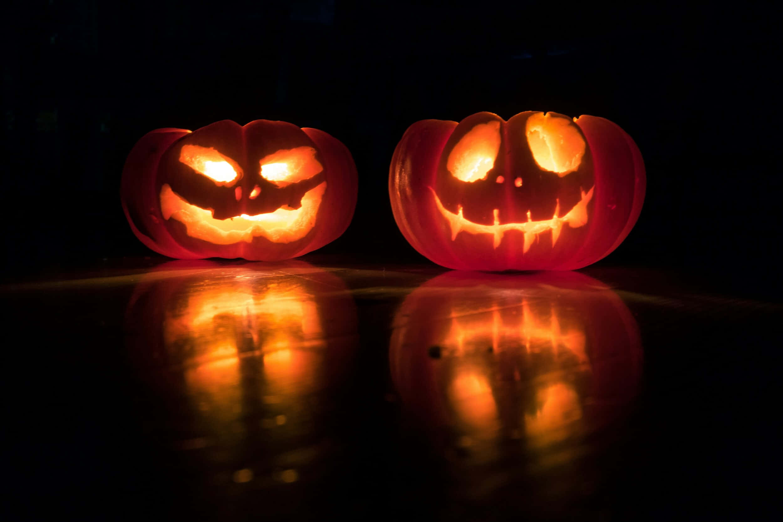 glowing jack-o'-lanterns, carved grins, eyes, Full HD Desktop Wallpaper