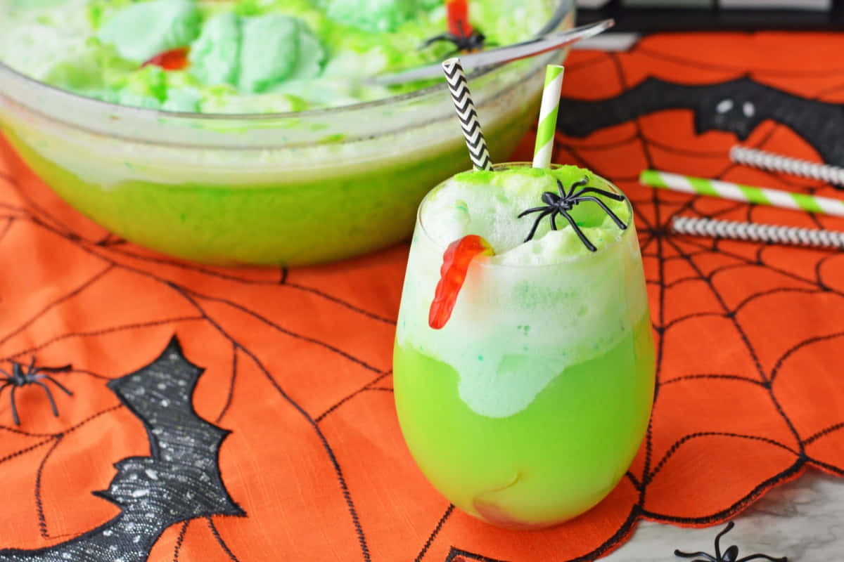 Halloween punch, vibrant green, foam, SD Desktop Wallpaper