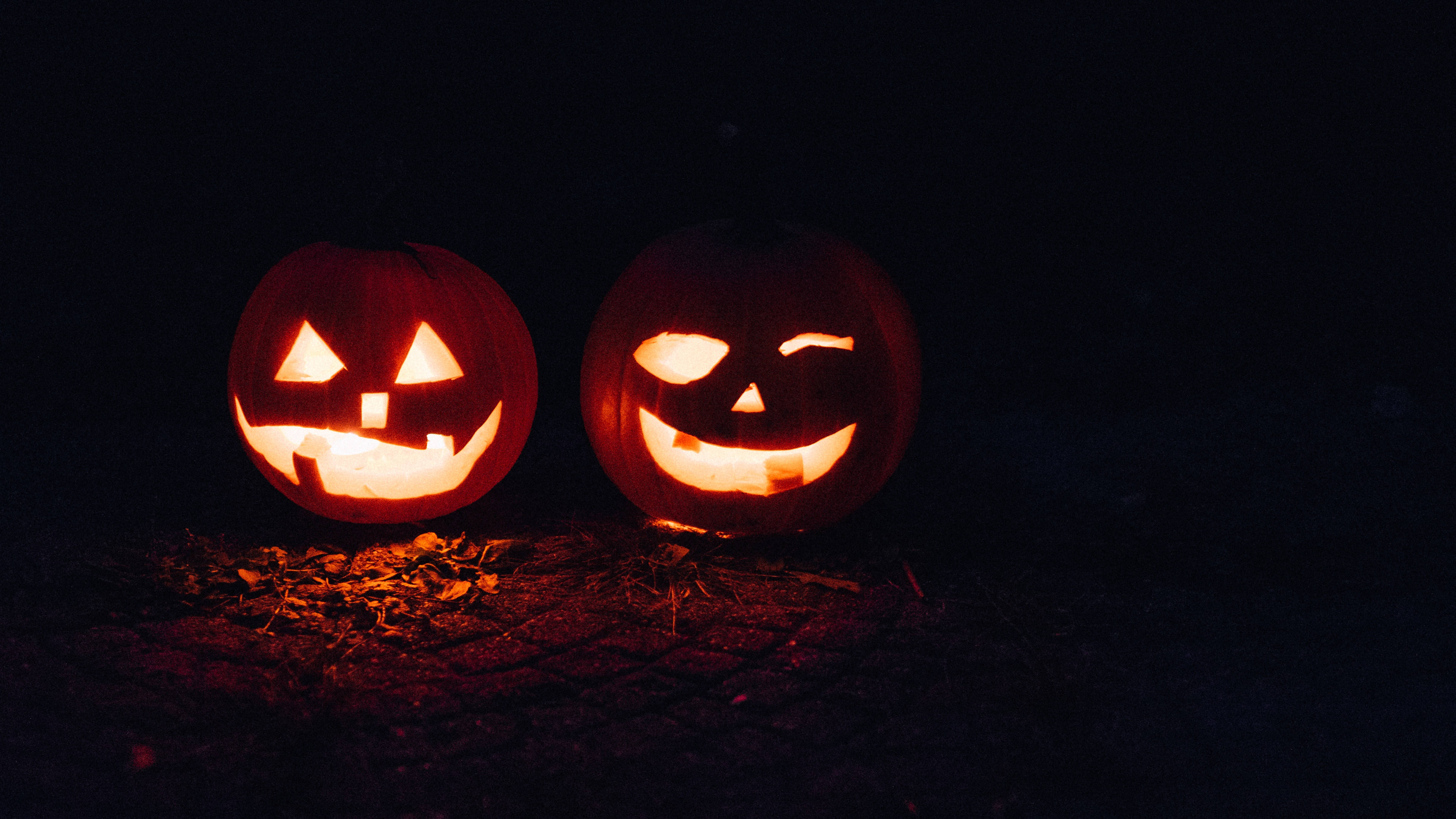 Pumpkins Computer Lock Screen, jack-o'-lanterns, carved faces, 4K Desktop Wallpaper