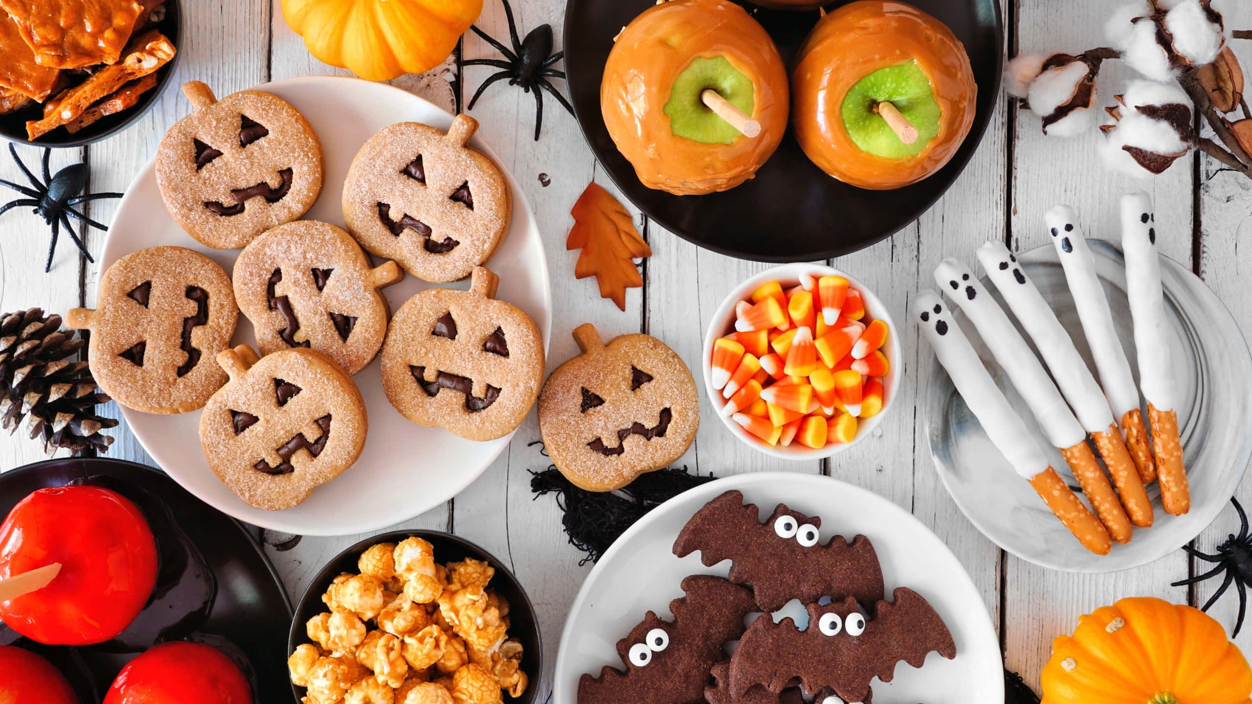 Halloween Treats, jack-o'-lantern cookies, bats, 2K Desktop Wallpaper
