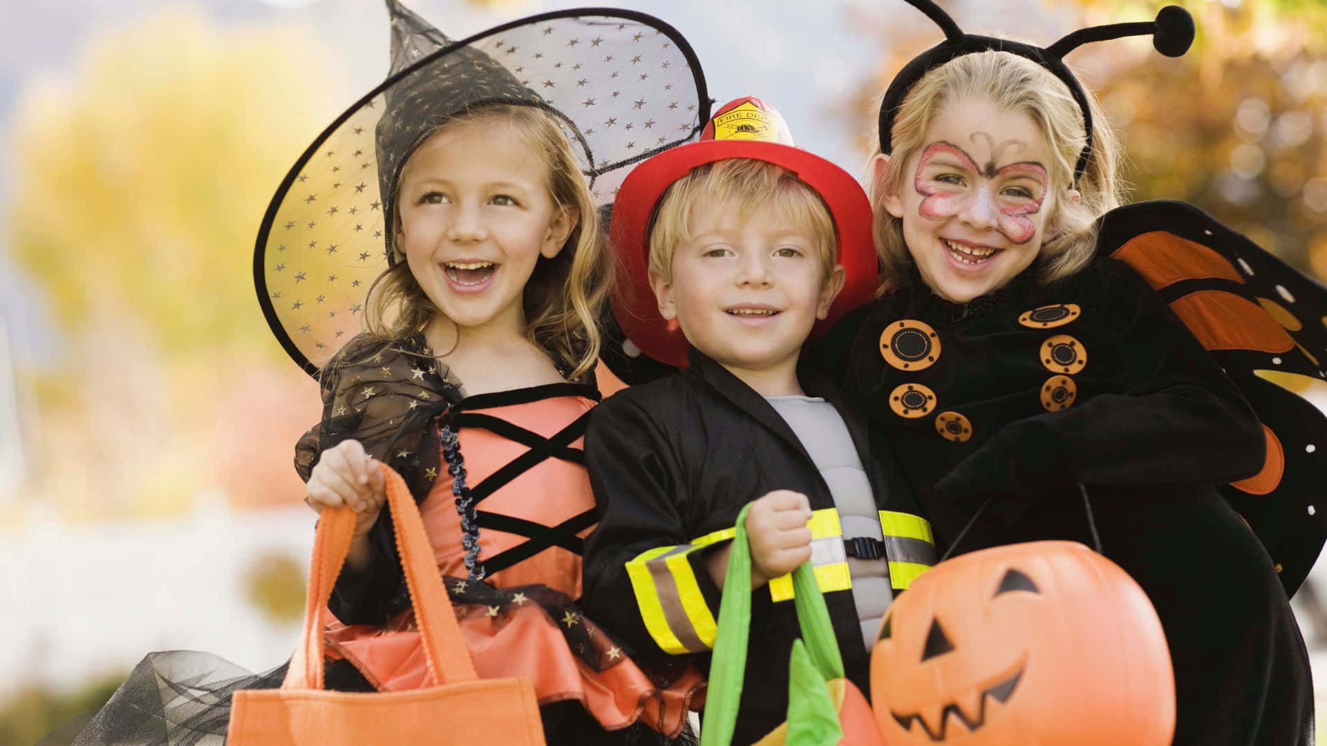 Halloween costumes, children, pumpkins, Full HD Desktop Wallpaper