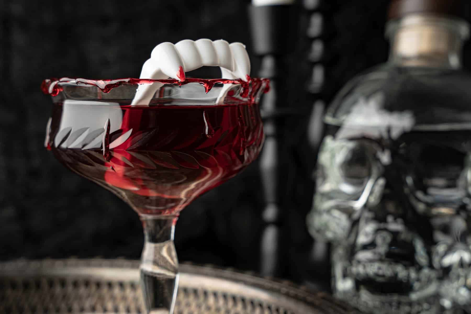 crimson cocktail, crystal coupe glass, white fangs, HD Desktop Wallpaper