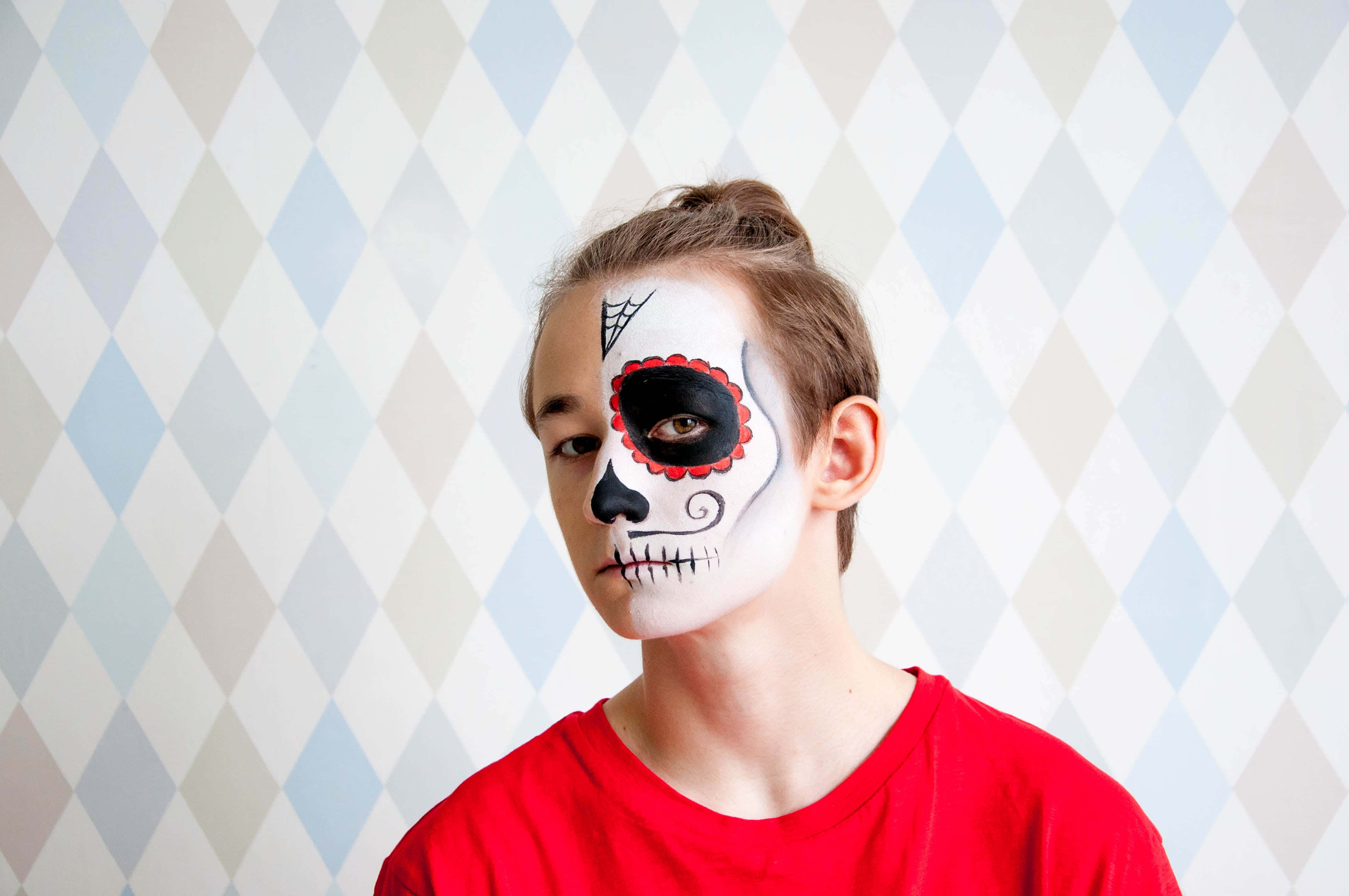 Halloween Face Paint, colorful sugar skull, diamond-patterned wall, 4K Desktop Wallpaper