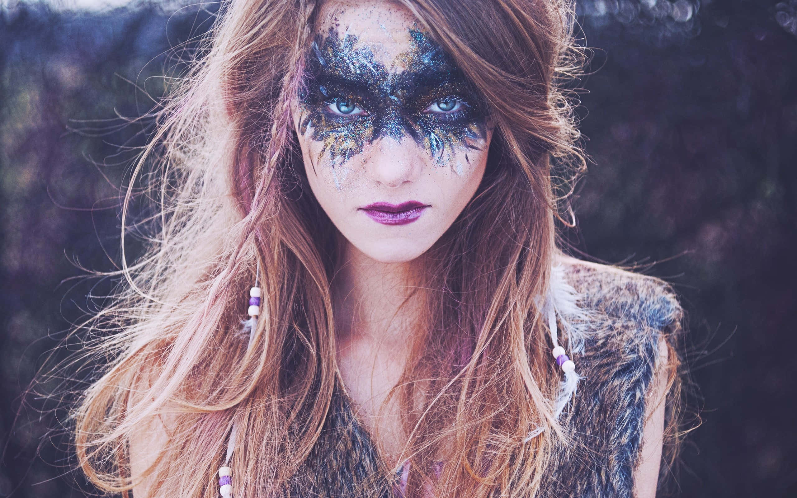 Halloween Makeup, blue and black leaf-patterned face paint, woman with long flowing hair, 2K Desktop Wallpaper