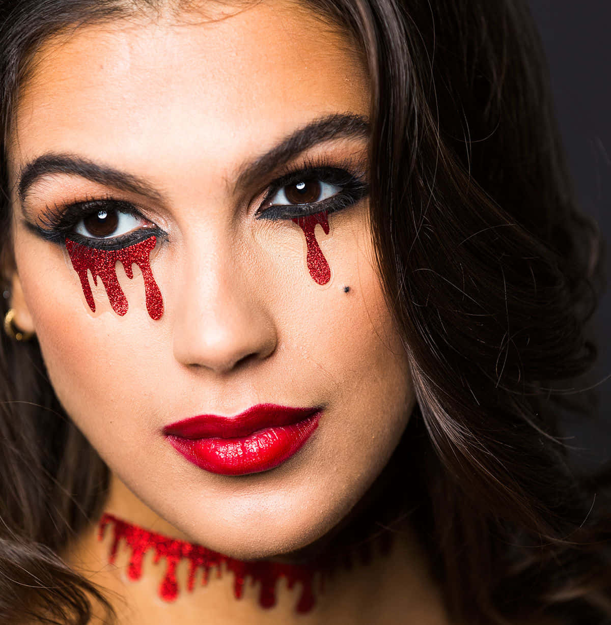 Halloween Makeup, bold red glitter makeup, dripping from her eyes and neck, SD Phone Wallpaper