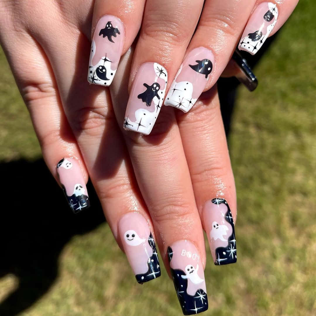 Halloween Nail Art, coffin-shaped nails, black and white ghost designs, SD Desktop Wallpaper