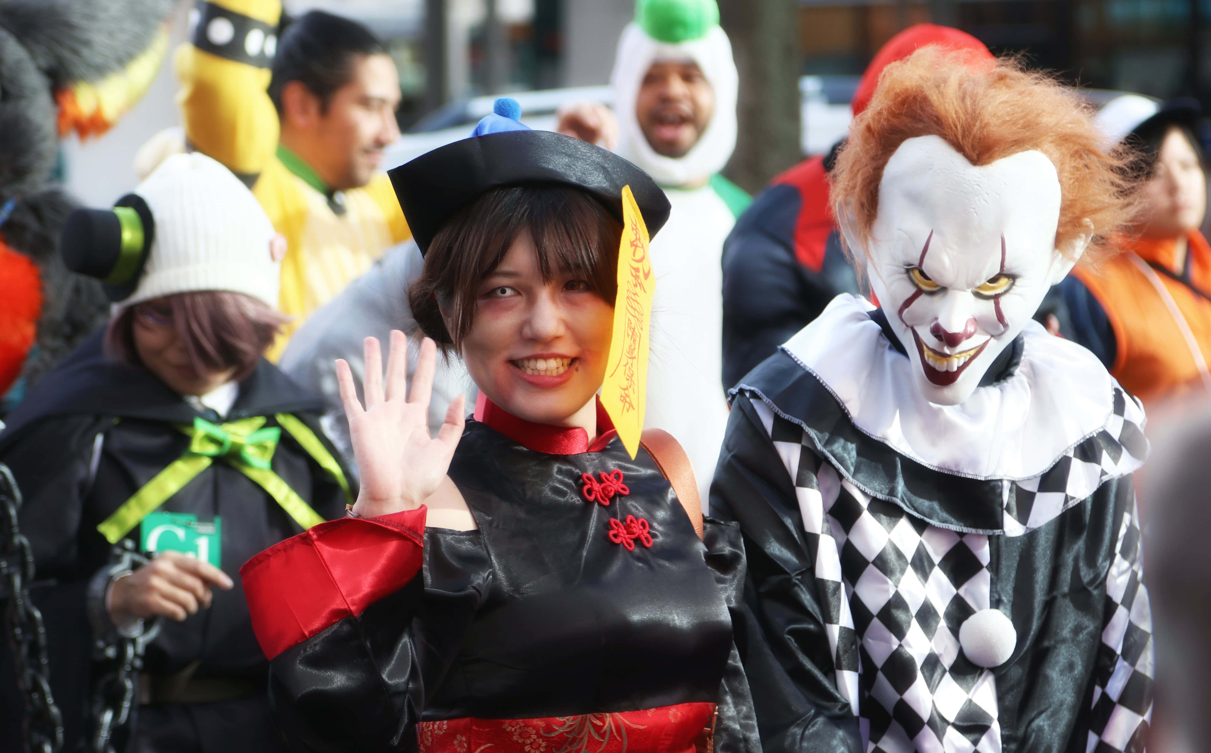 Halloween Parades, Trick-or-treaters, black and red costume, 5K Desktop Wallpaper