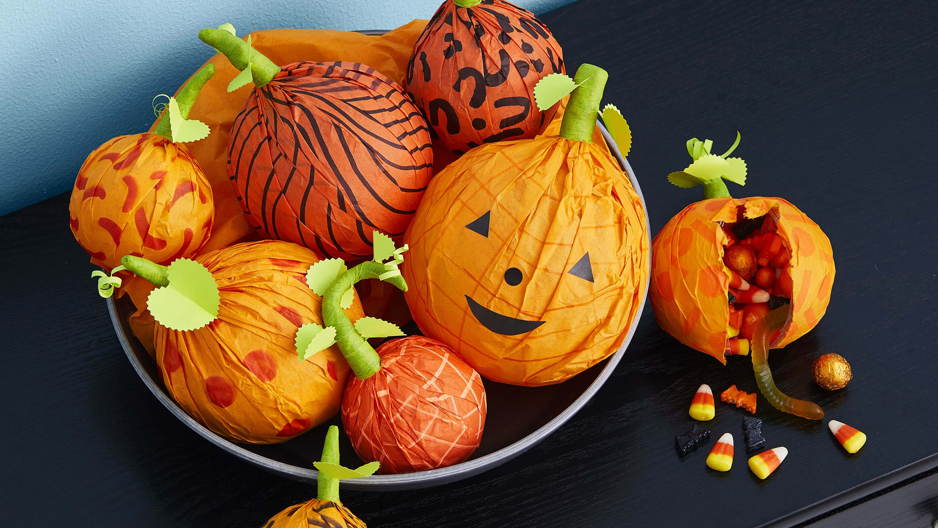 Halloween Props, 3000 x 1688 wallpaper, colorful paper Halloween pumpkins, 2K Desktop Wallpaper