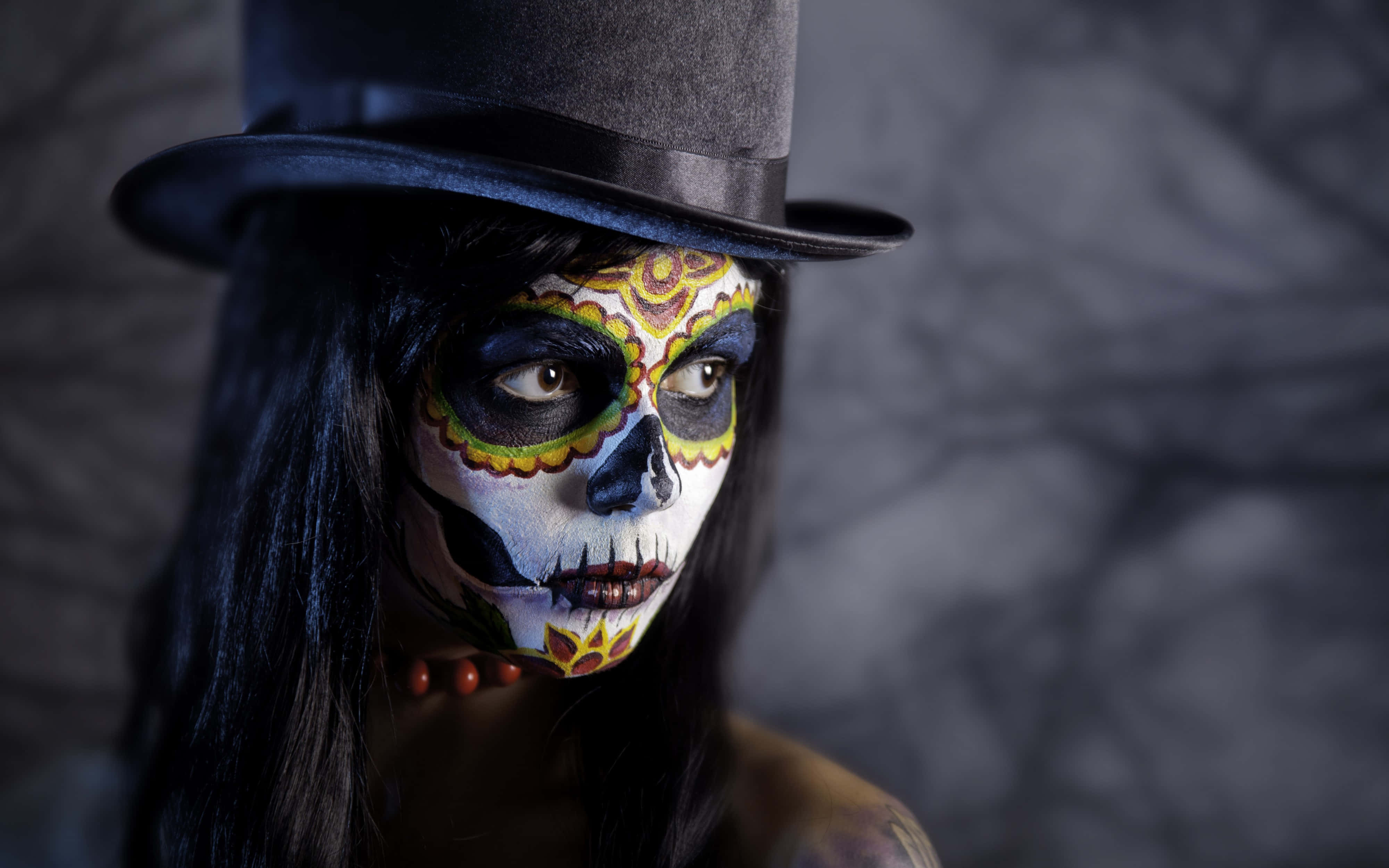 sugar skull makeup, black top hat, dark textured backdrop, 4K Desktop Wallpaper